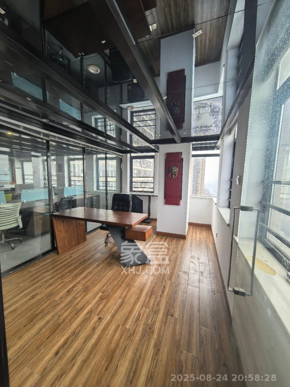 华润置地广场二期 1室1厅1卫 4200.0元/月 华润置地广场二期 1室1厅1卫 4200.0元/月室内图