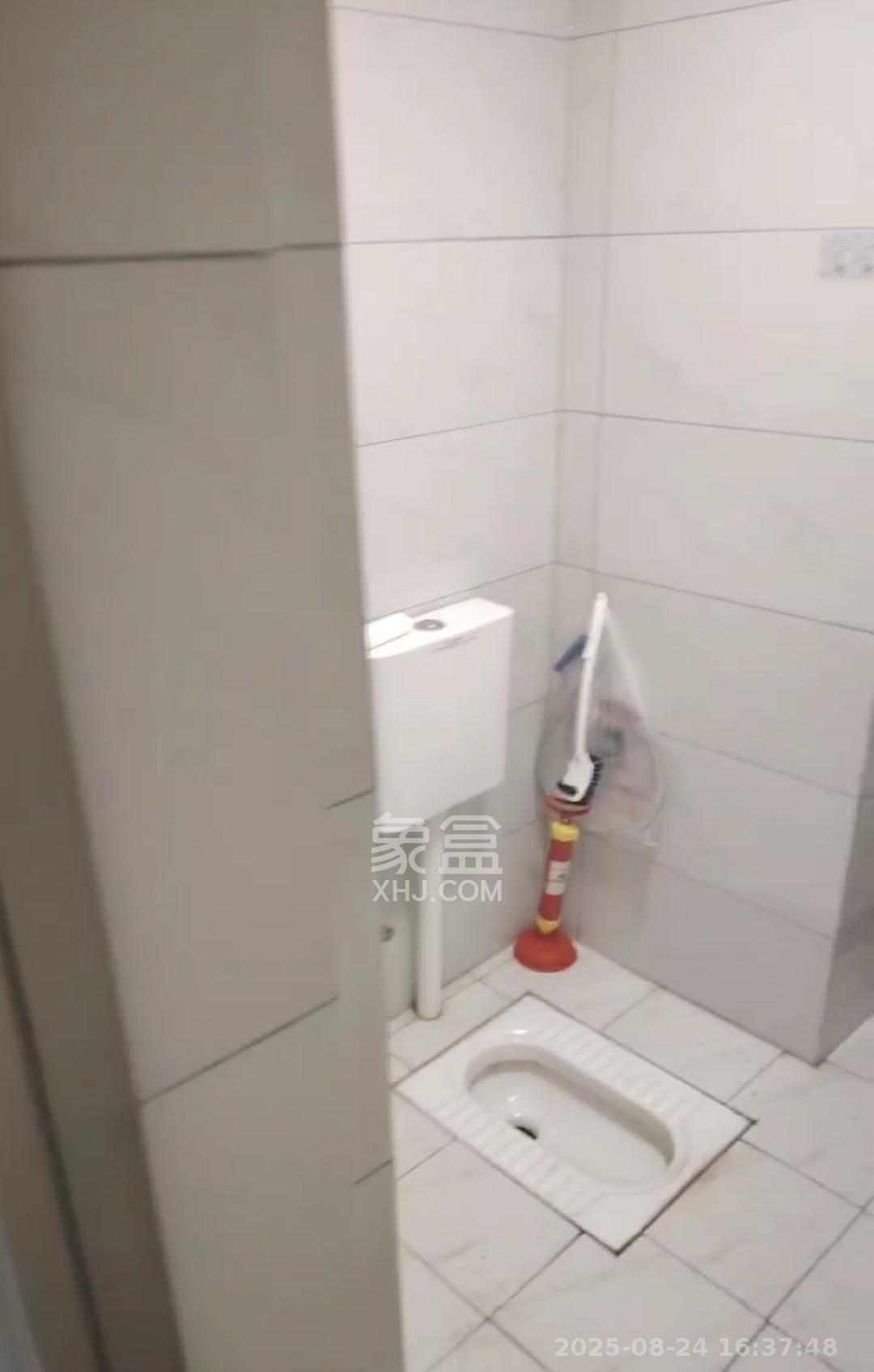 东方美地  1室0厅0卫    1600.0元/月室内图