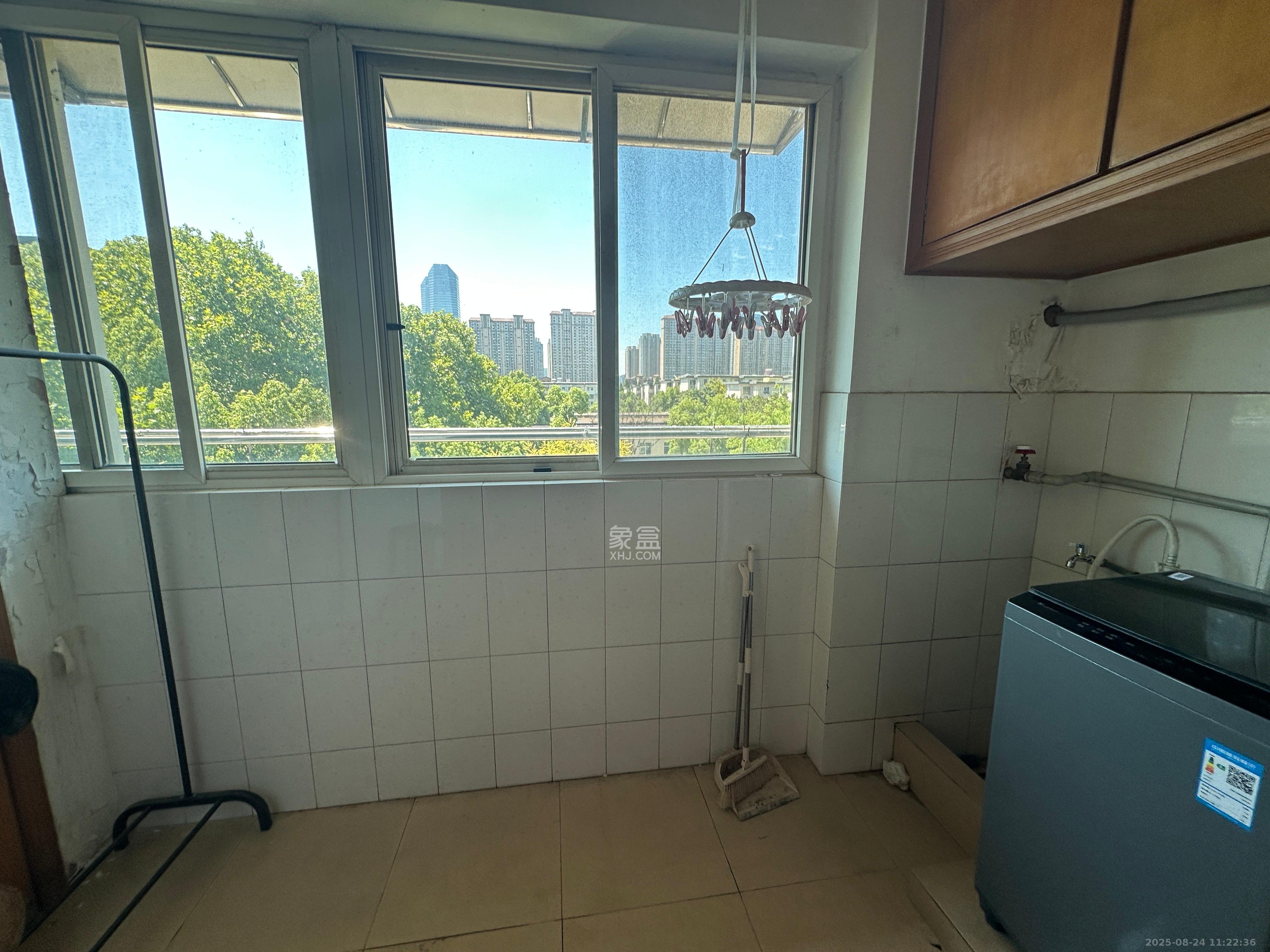 航天大院  3室1厅1卫    1700.0元/月室内图