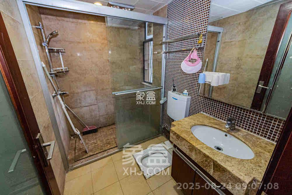 珠江花城三期锦鲤  3室2厅2卫   2800.00元/月室内图