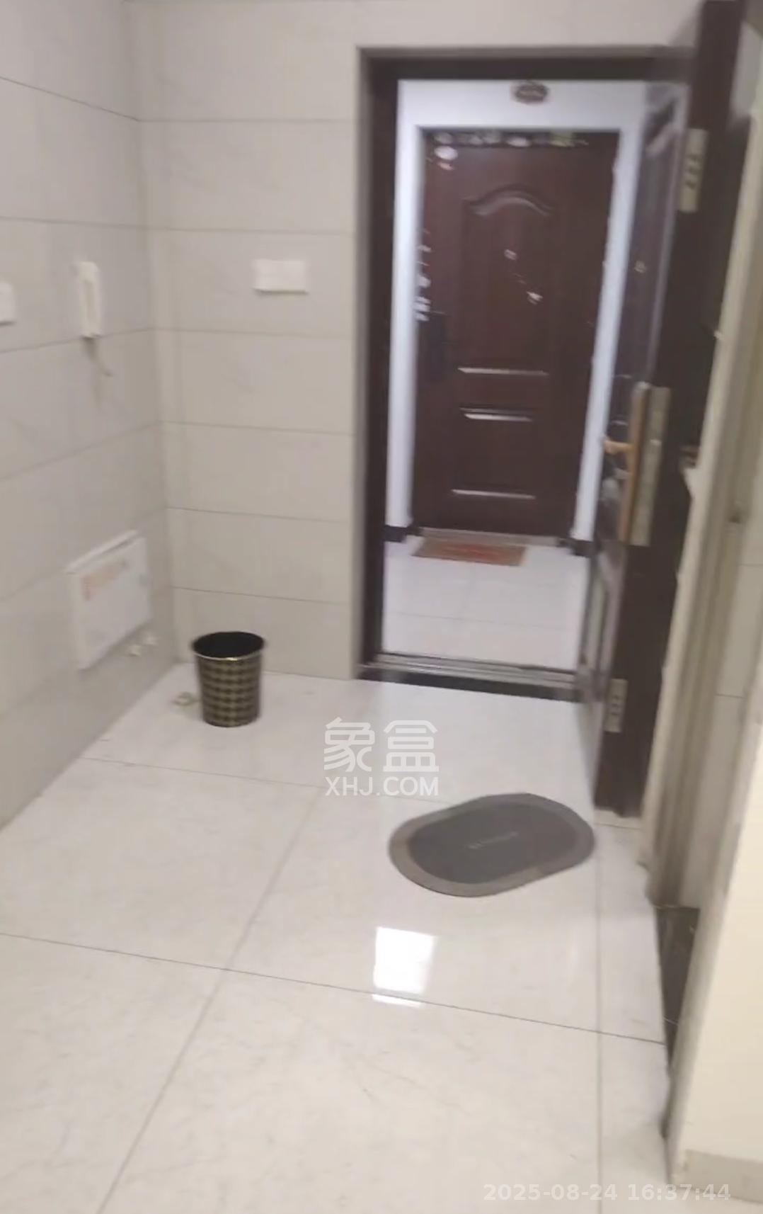 东方美地 1室0厅0卫 1600.0元/月 东方美地 1室0厅0卫 1600.0元/月室内图