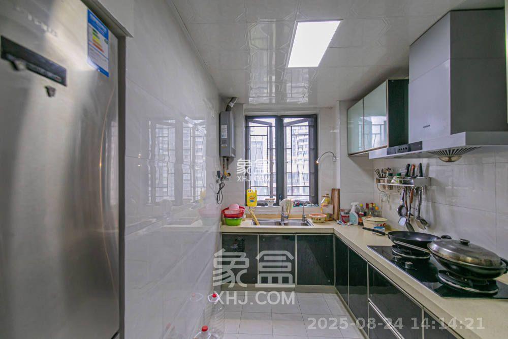 恒基凯旋门一二期 3室2厅1卫 2000.0元/月 恒基凯旋门一二期 3室2厅1卫 2000.0元/月室内图