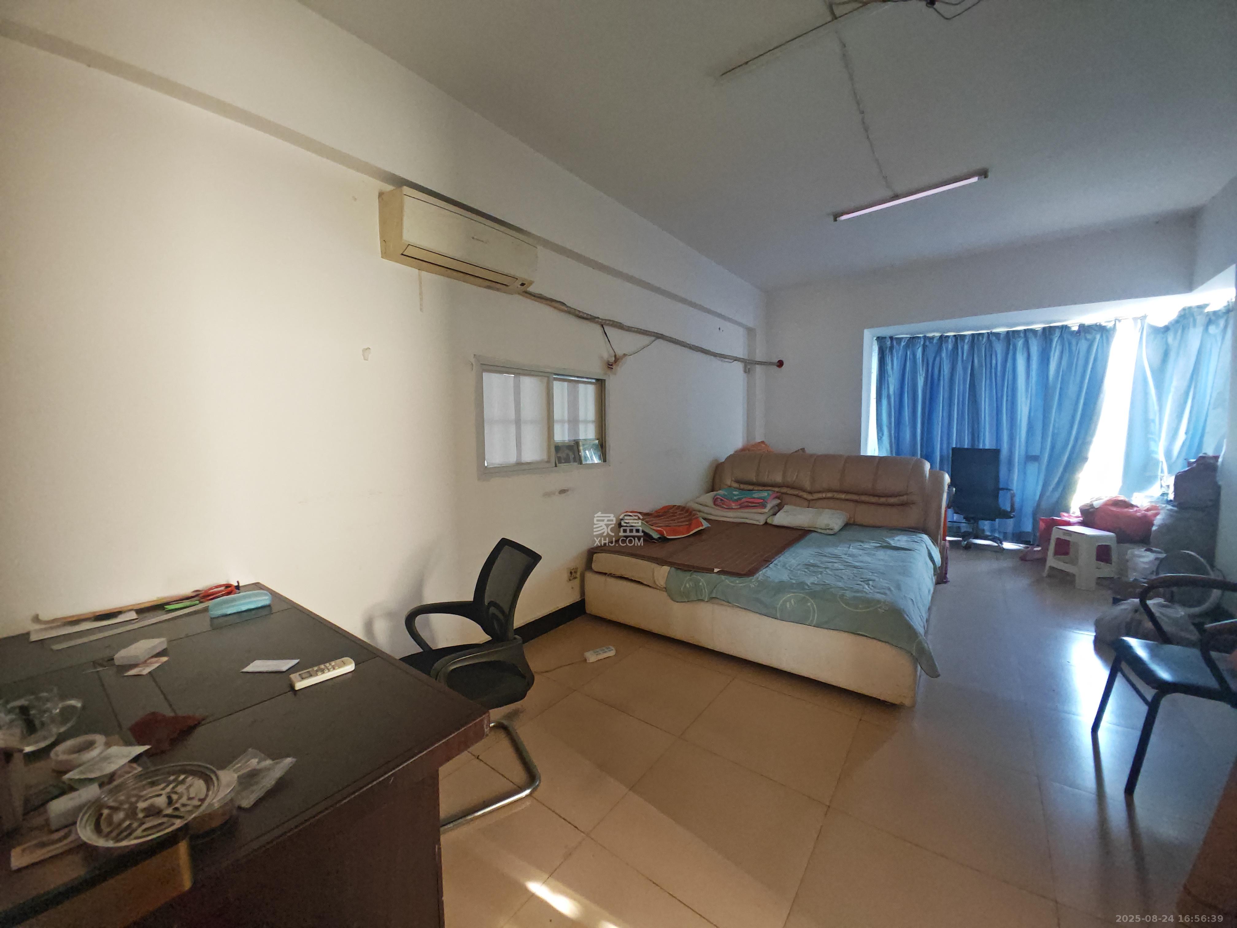 梦网景园  3室2厅2卫    2300.0元/月室内图