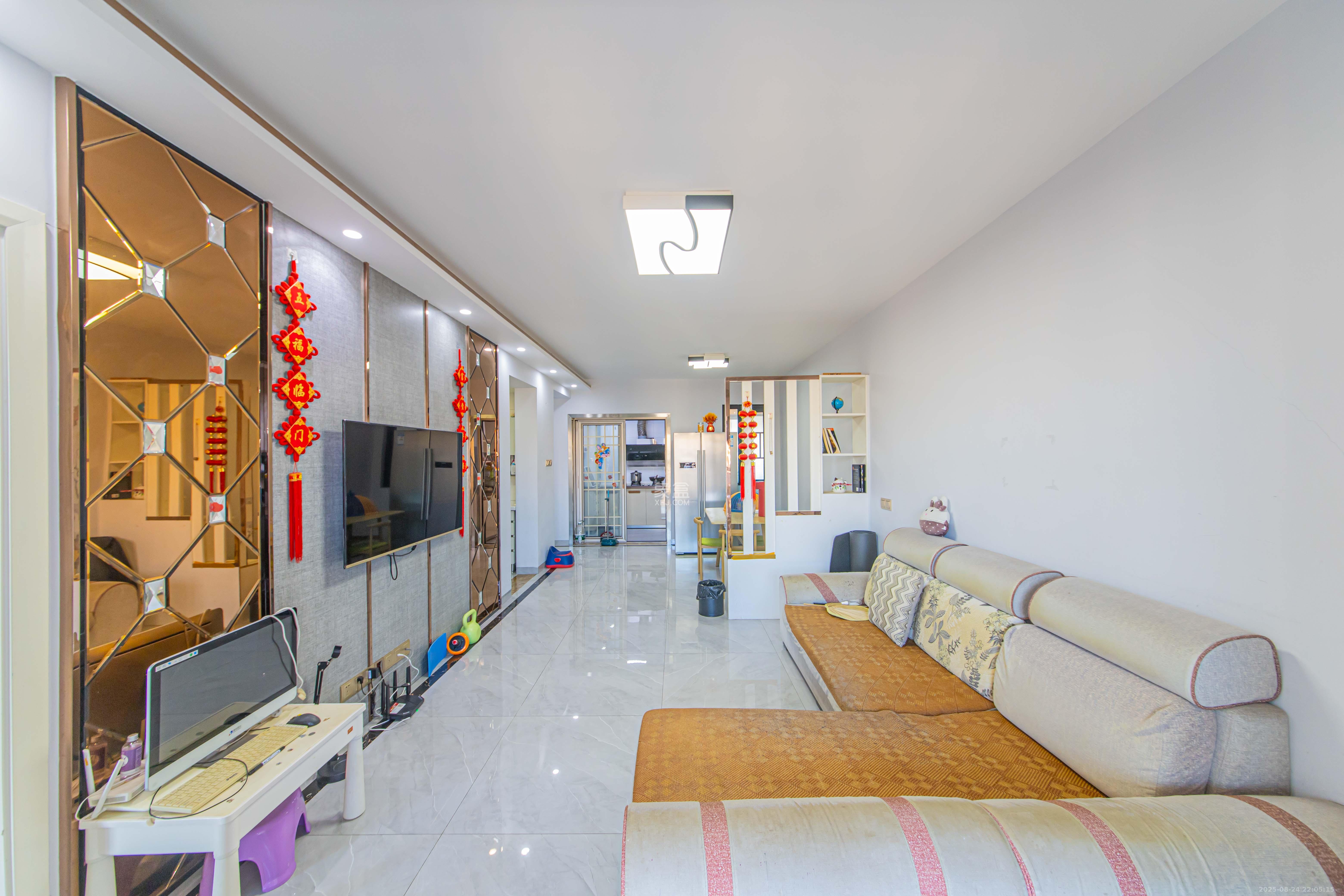 北辰中央公园C区 3室2厅1卫 90.0万 北辰中央公园C区 3室2厅1卫 90.0万客厅