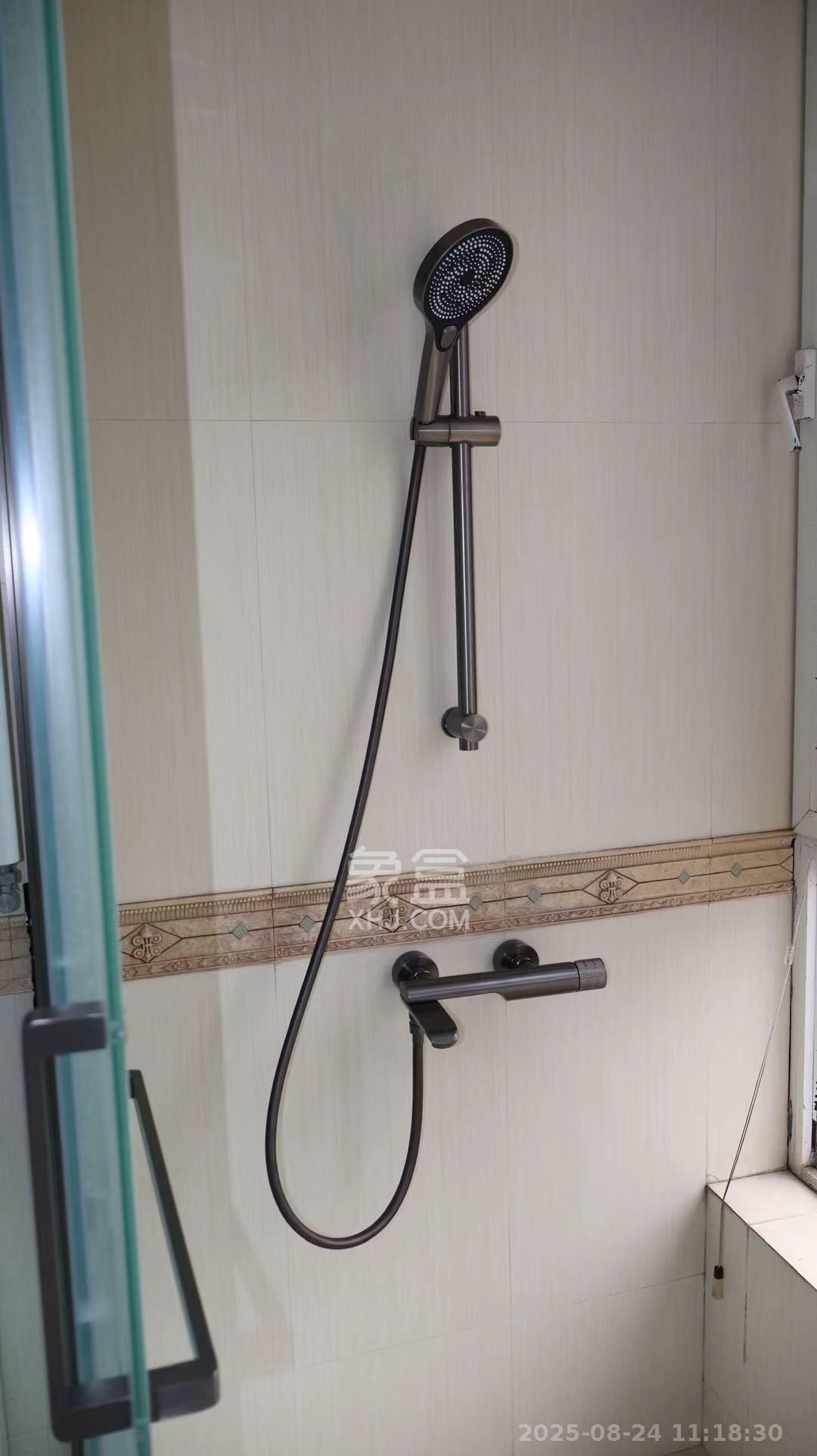 三万英尺  4室2厅2卫    5000.0元/月室内图