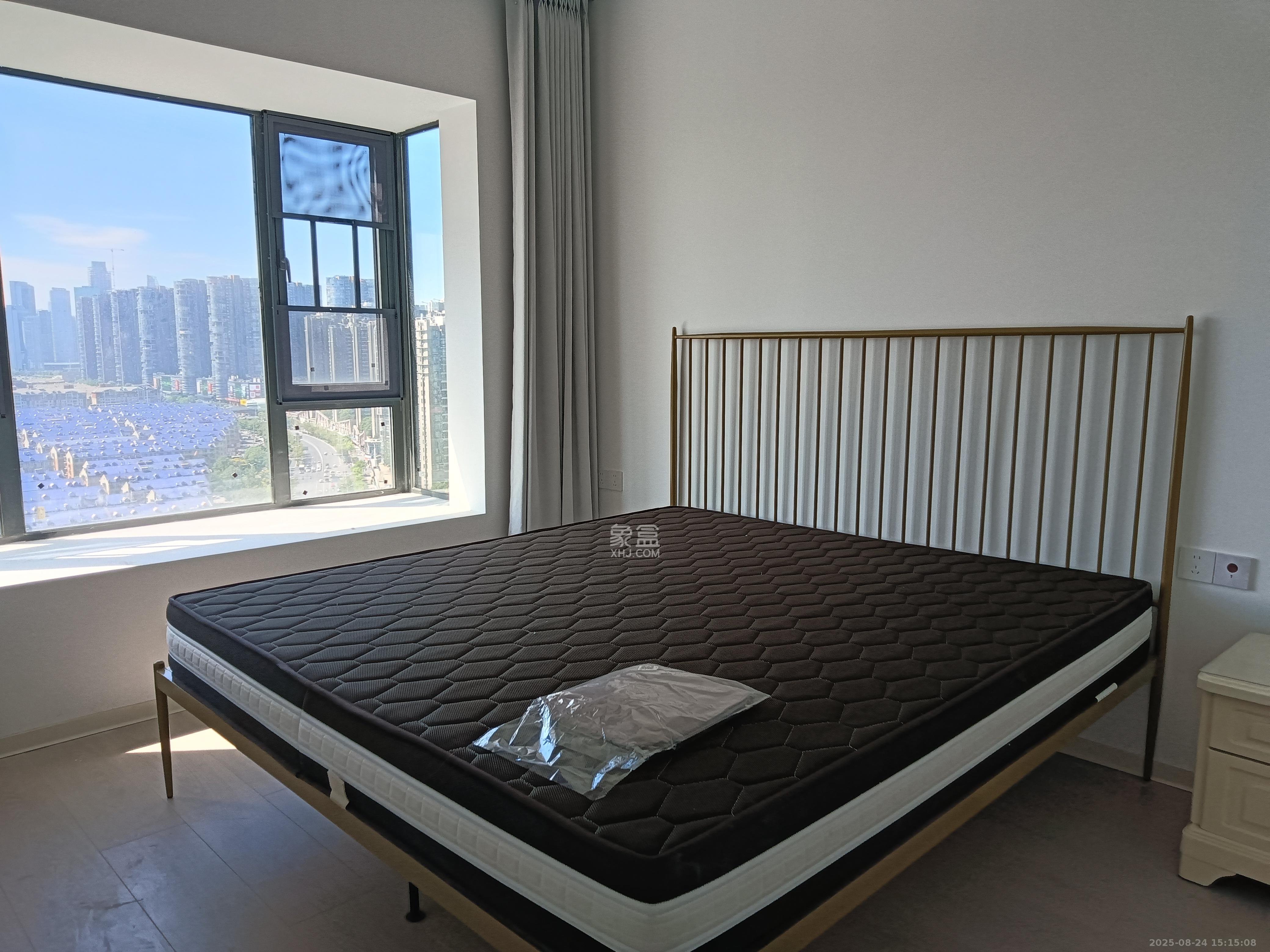 恒大御景半岛和风苑（恒大御景半岛五期）  3室2厅2卫   2500.00元/月室内图