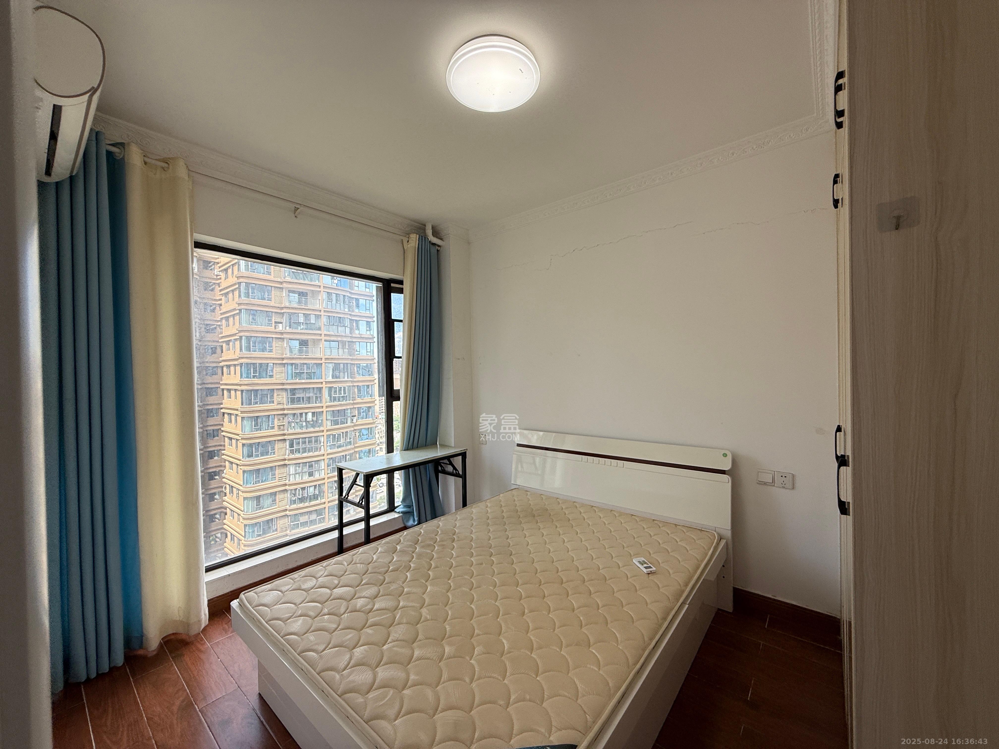 润和长郡(润和紫郡二三期) 4室2厅2卫 2300.0元/月 润和长郡(润和紫郡二三期) 4室2厅2卫 2300.0元/月室内图