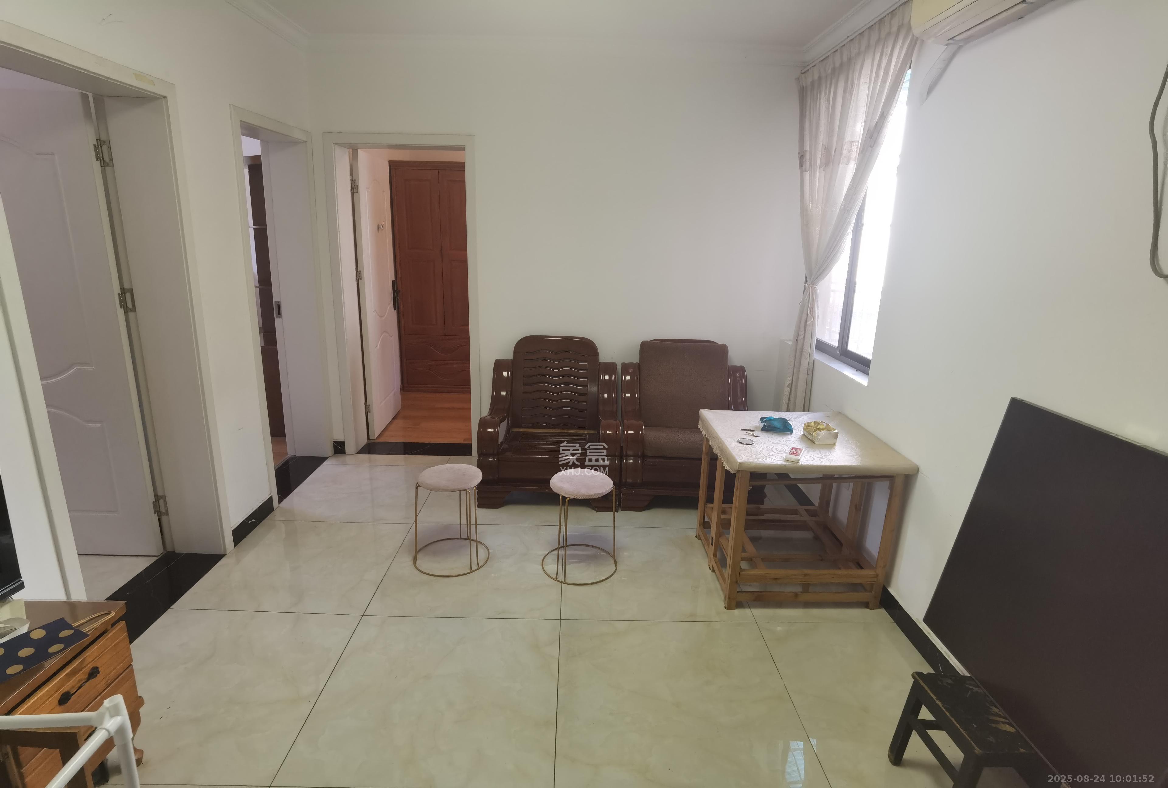 茶园坡社区(原王家冲社区)  3室1厅1卫    1800.0元/月 茶园坡社区(原王家冲社区)  3室1厅1卫    1800.0元/月室内图