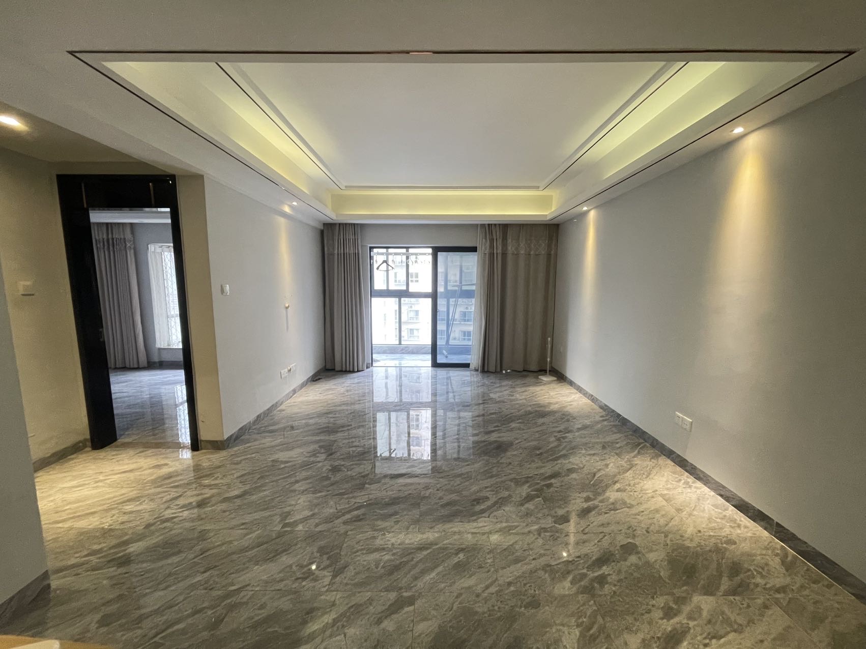 宇建国贸城 2室2厅1卫 3300.0元/月 宇建国贸城 2室2厅1卫 3300.0元/月室内图