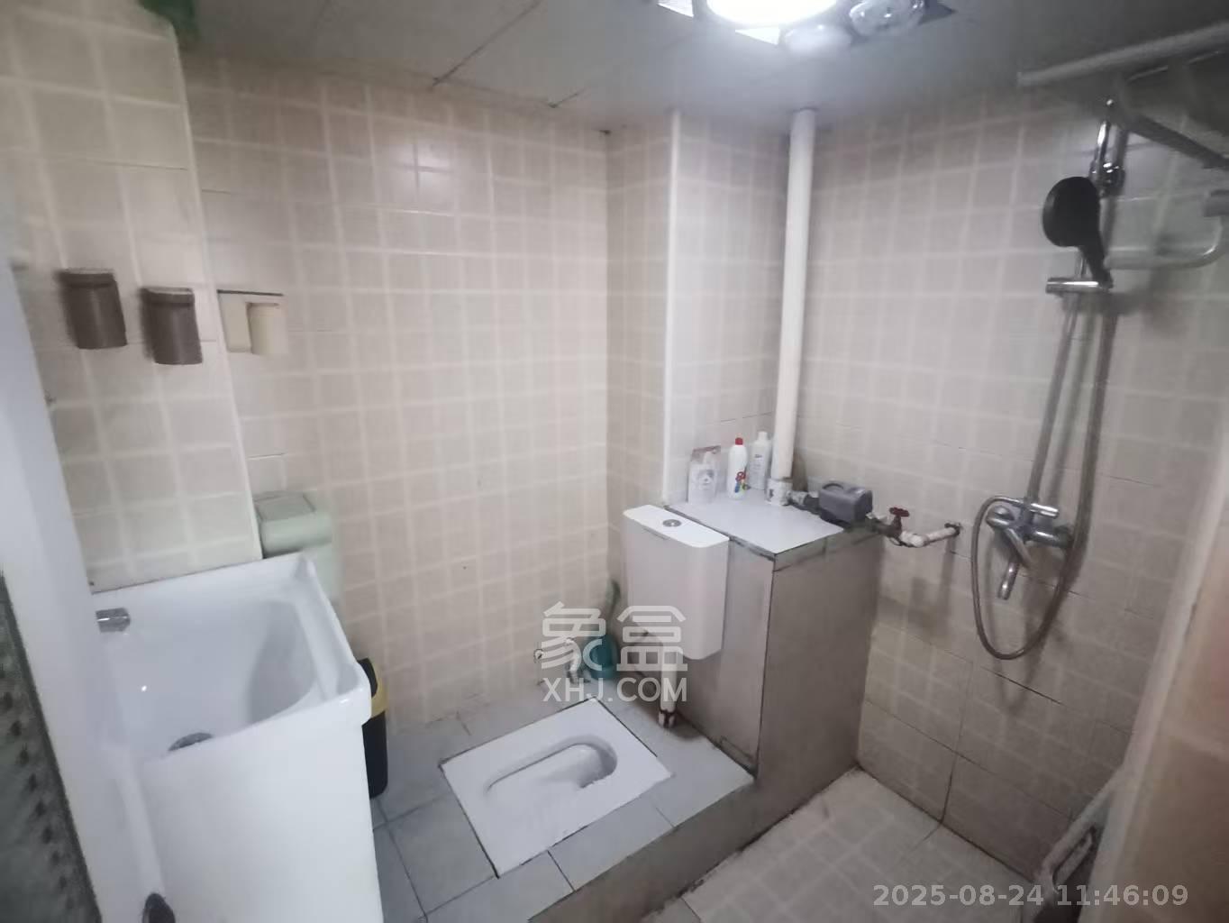 宏景名厦  3室2厅2卫    3100.0元/月室内图