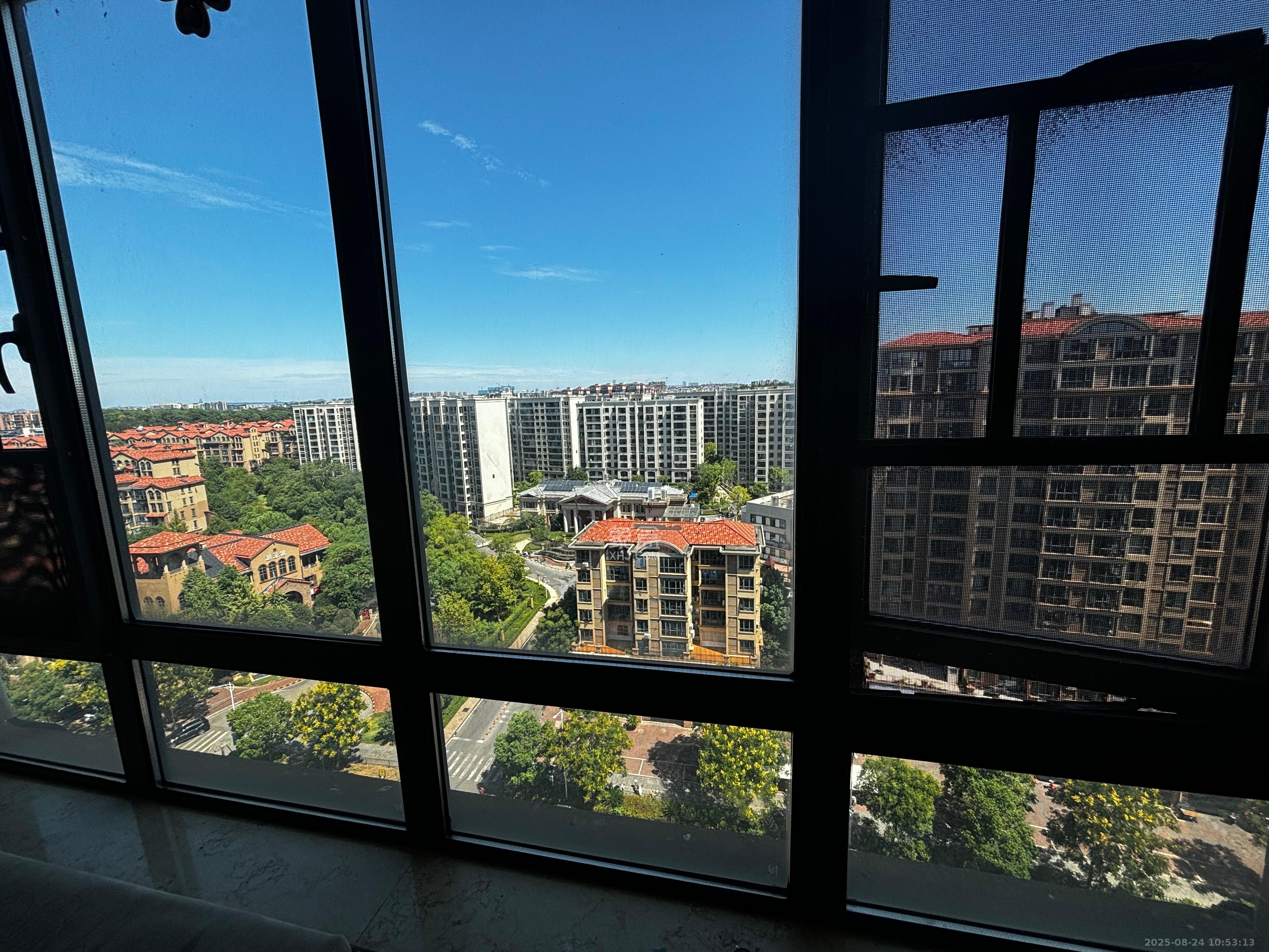 中建芙蓉嘉苑 3室2厅2卫 2400.0元/月 中建芙蓉嘉苑 3室2厅2卫 2400.0元/月室内图