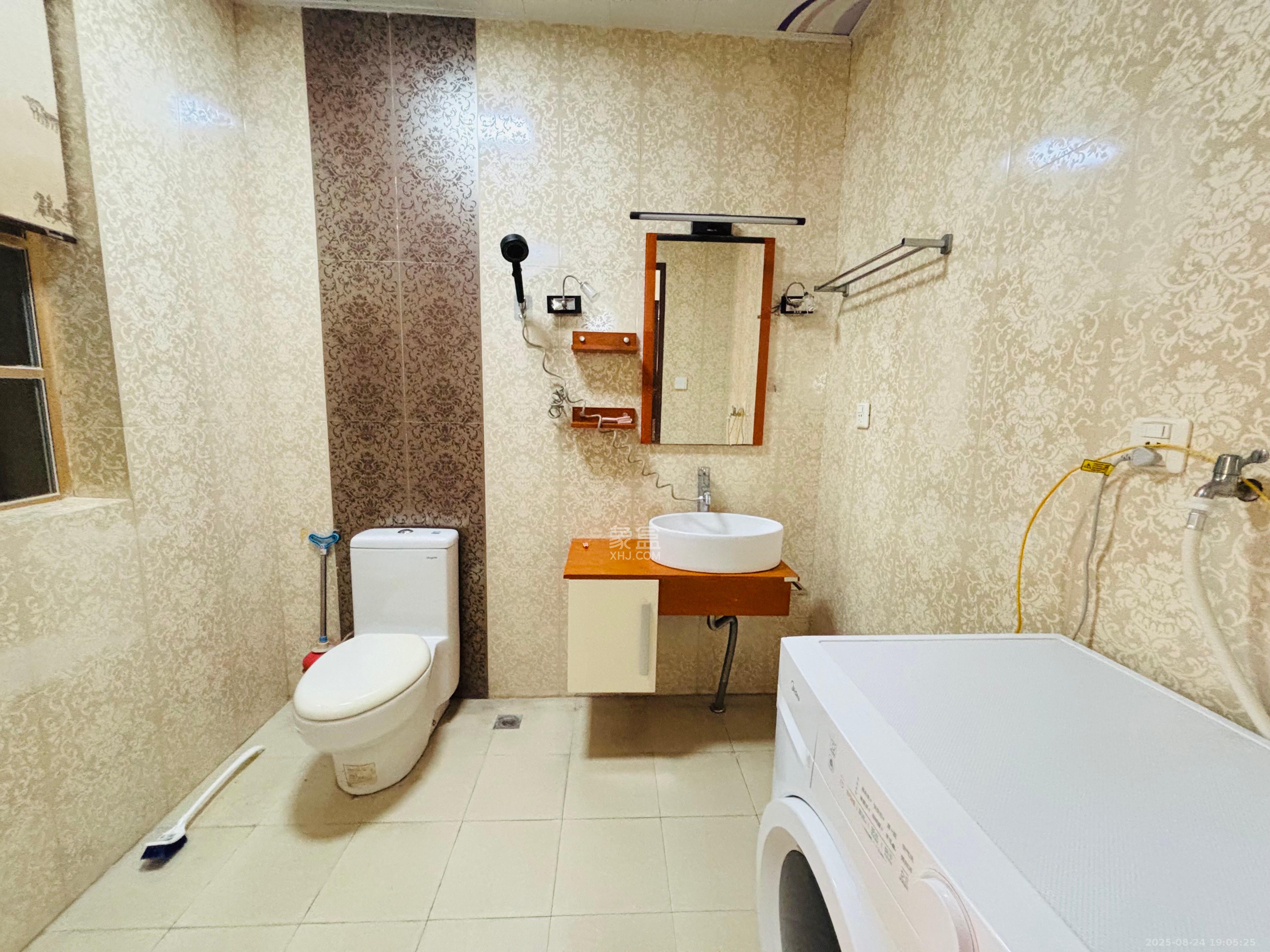 水云间  5室2厅4卫   5500.00元/月室内图