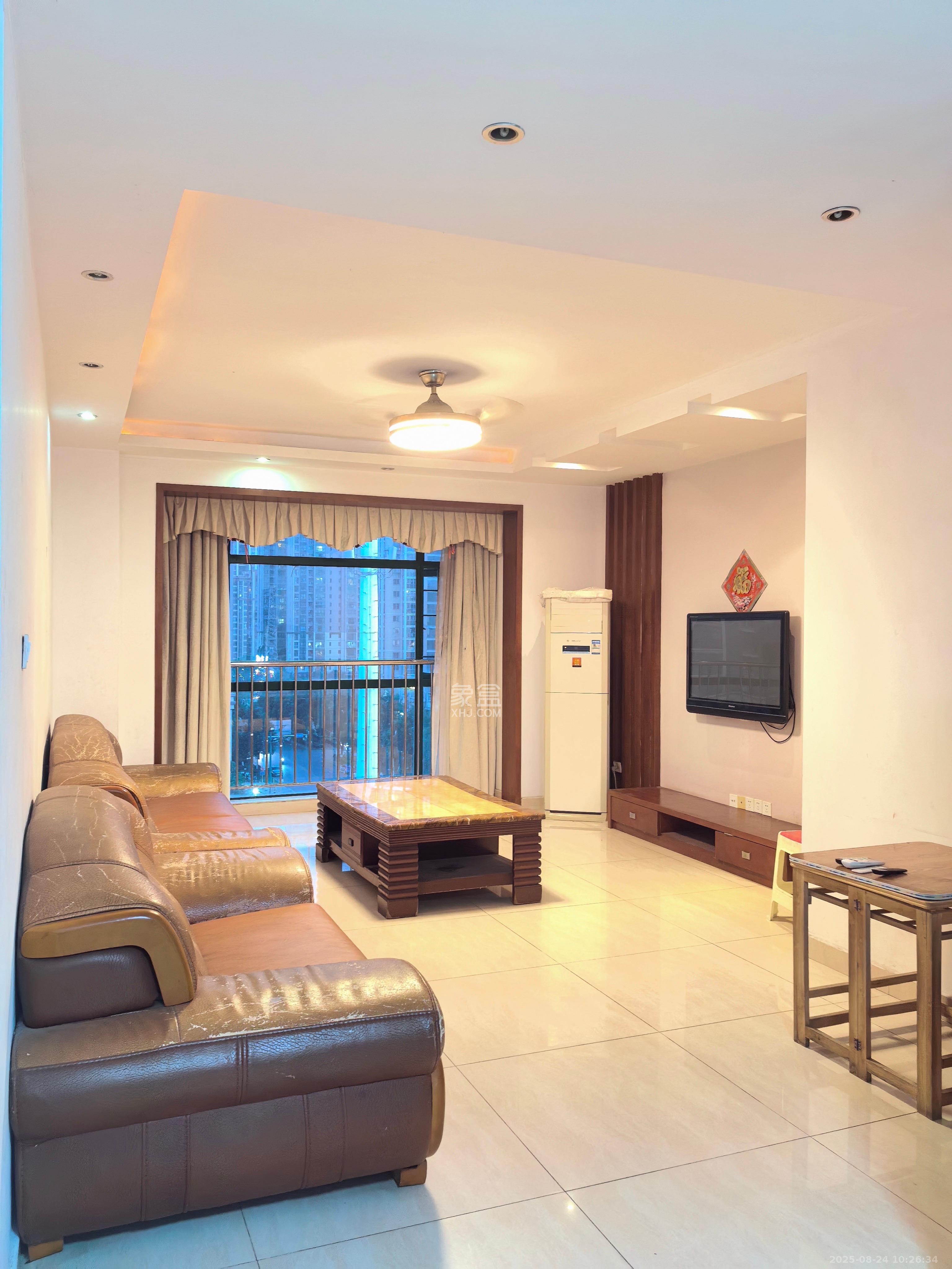 华天LOHO小镇 3室2厅1卫 1800.0元/月 华天LOHO小镇 3室2厅1卫 1800.0元/月室内图