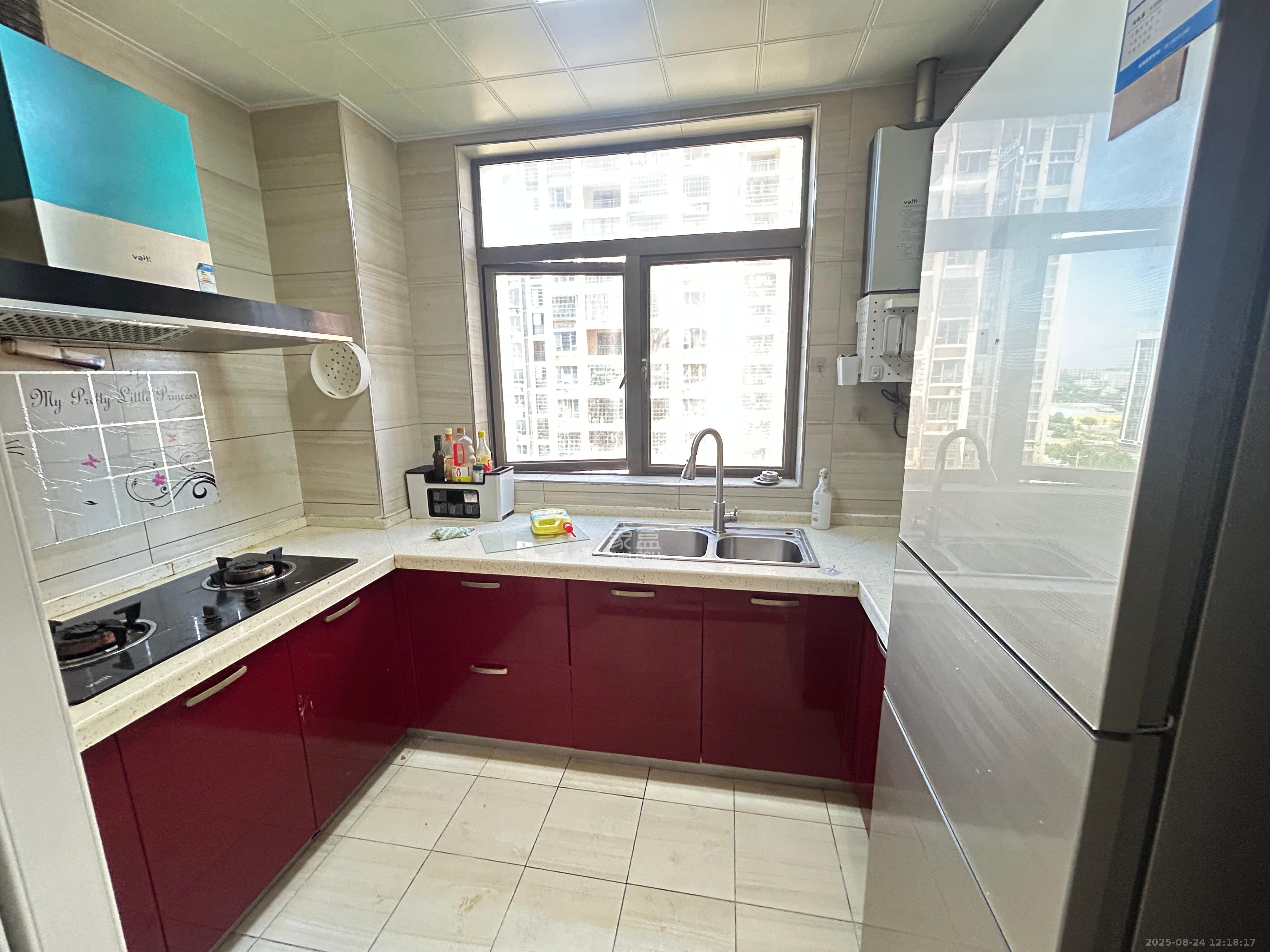 幸福庄园  4室2厅2卫    2200.0元/月 幸福庄园  4室2厅2卫    2200.0元/月室内图