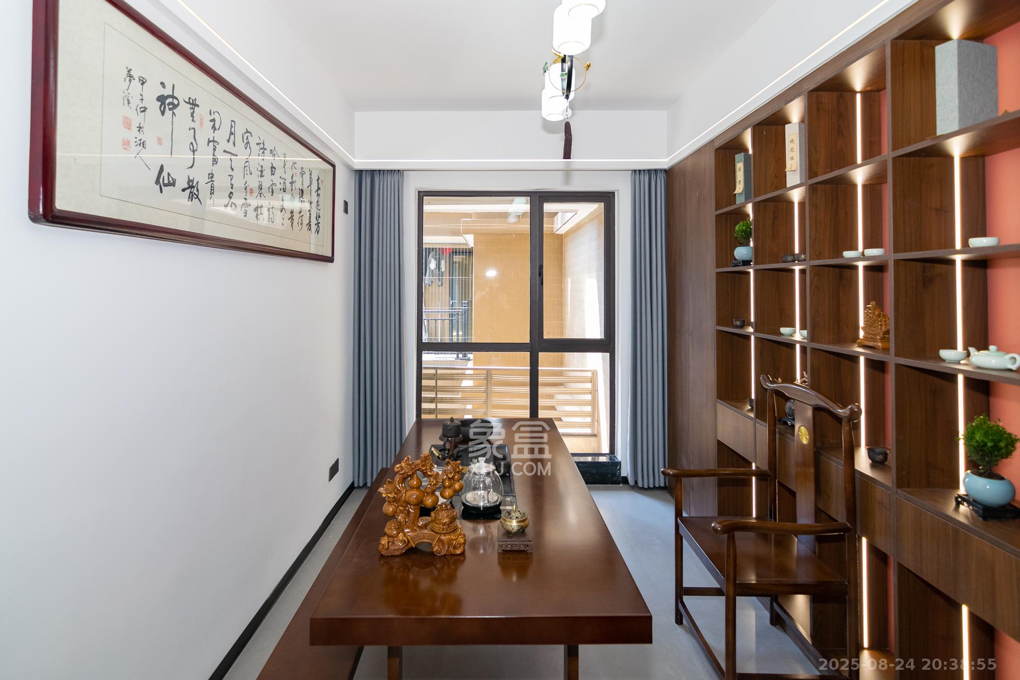 润和美郡(润和紫郡五期) 5室2厅2卫 136.8万 润和美郡(润和紫郡五期) 5室2厅2卫 136.8万卧室