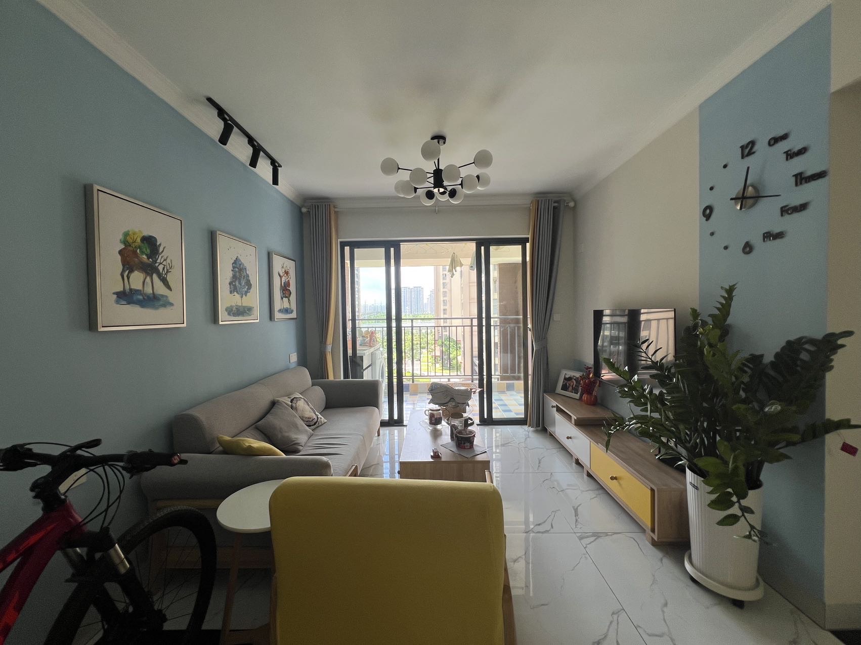 南海幸福汇 2室2厅1卫 76.0万 南海幸福汇 2室2厅1卫 76.0万客厅