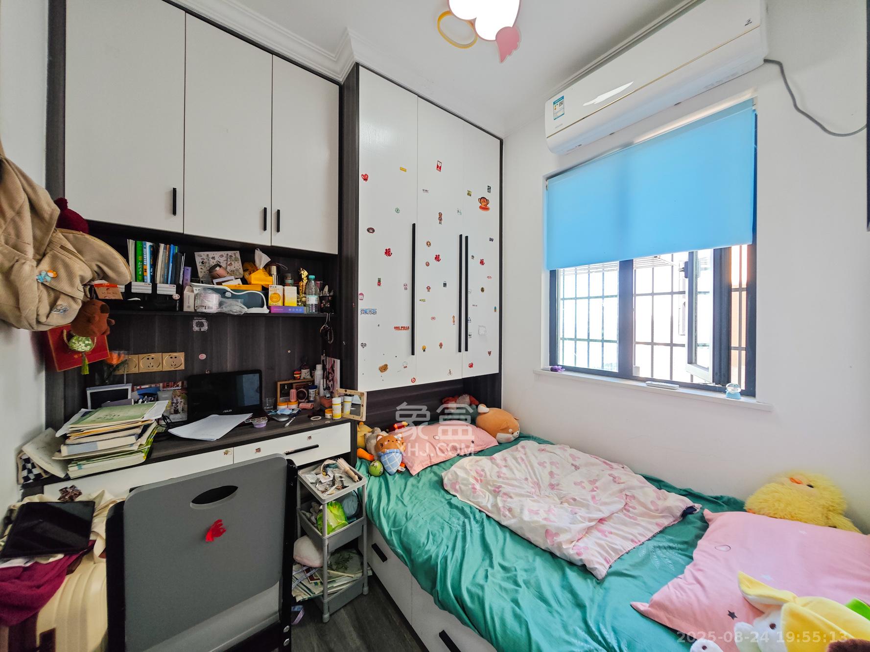 嘉宇北部湾A区 3室2厅1卫 58.0万 嘉宇北部湾A区 3室2厅1卫 58.0万卧室