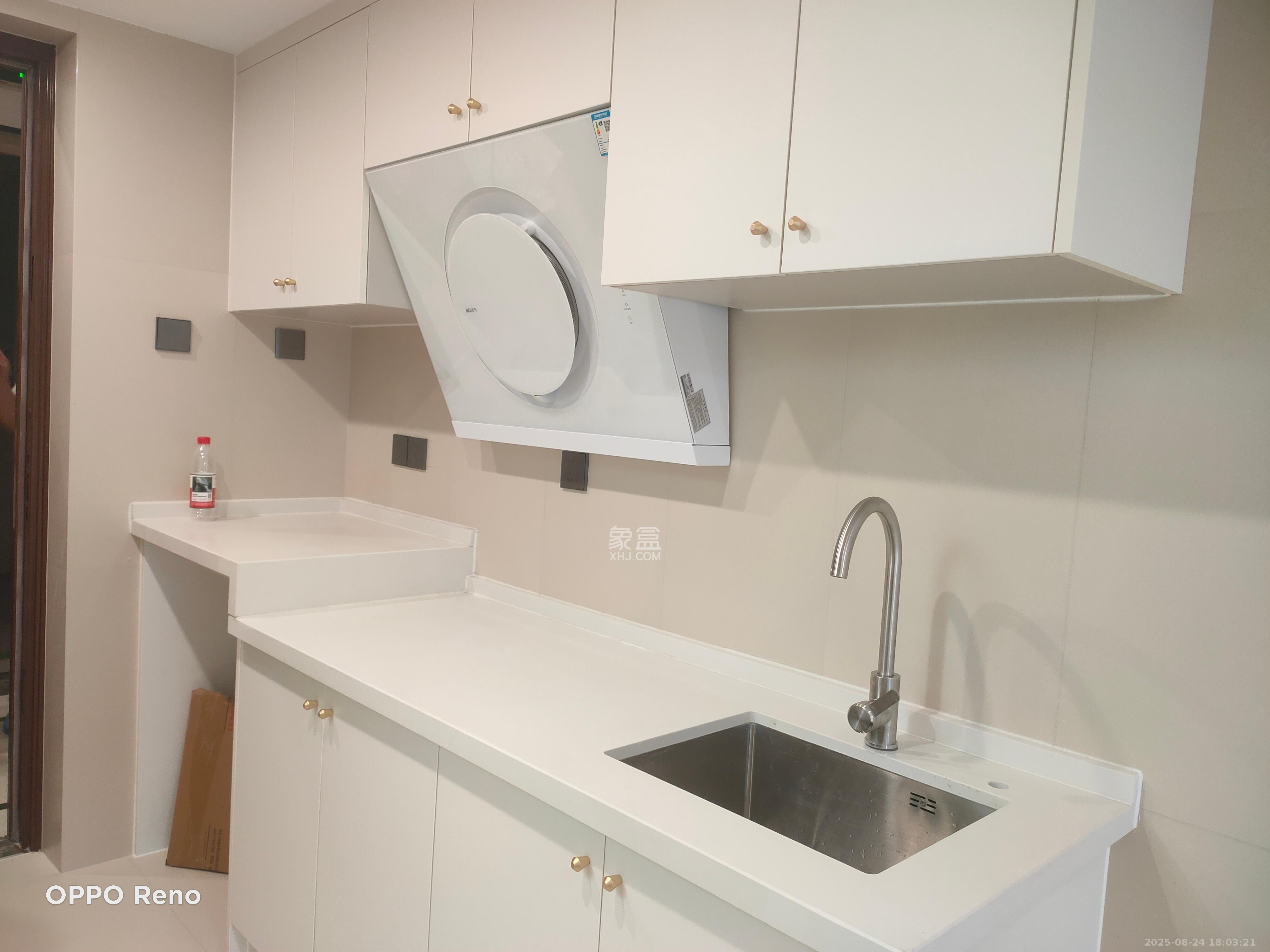 正荣悦玺  2室1厅1卫    2400.0元/月室内图