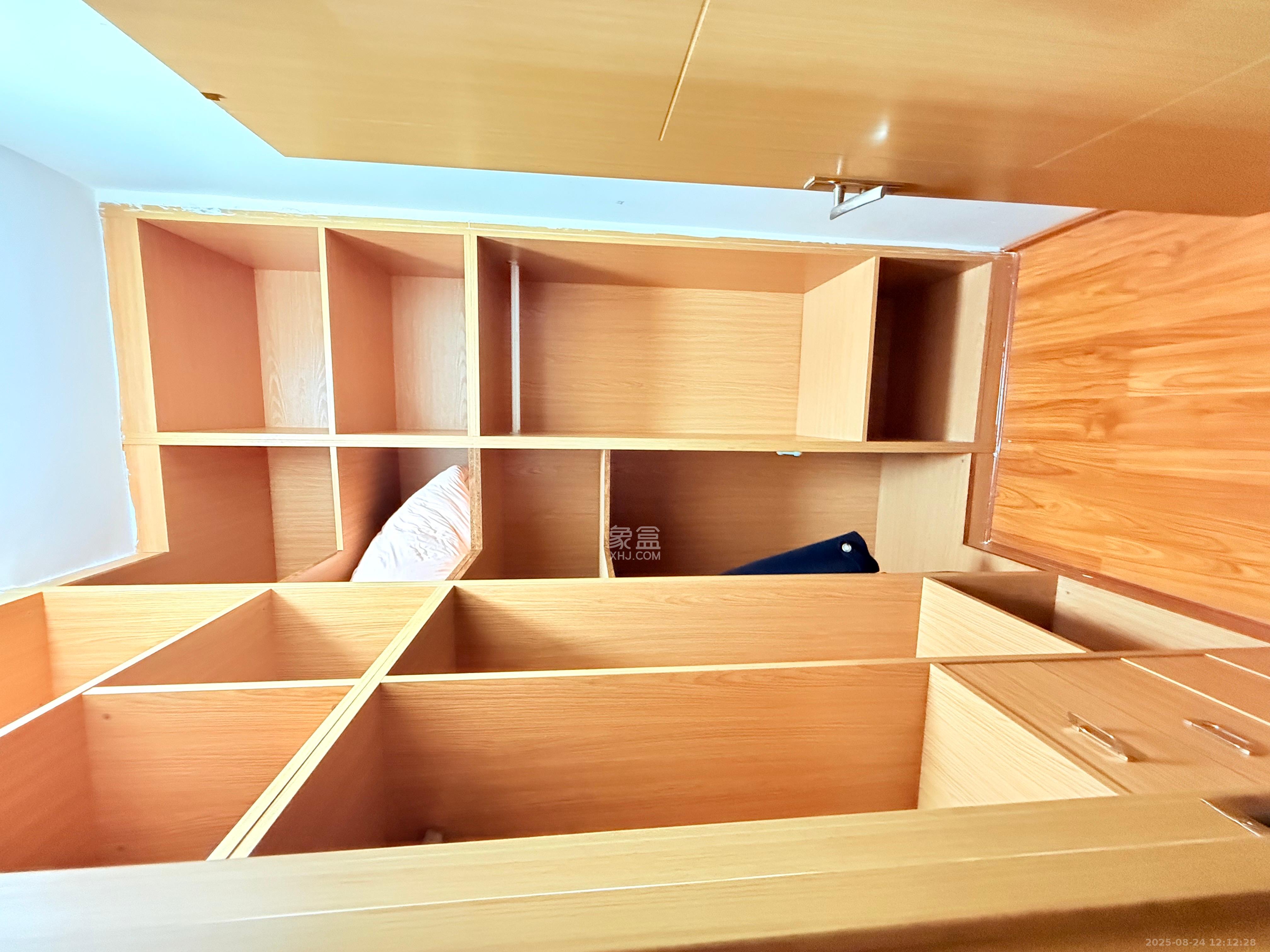 银杏嘉园  4室2厅1卫    3000.0元/月 银杏嘉园  4室2厅1卫    3000.0元/月室内图