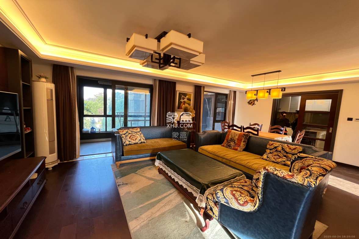 万科金域缇香  4室2厅2卫    5000.0元/月 万科金域缇香  4室2厅2卫    5000.0元/月室内图