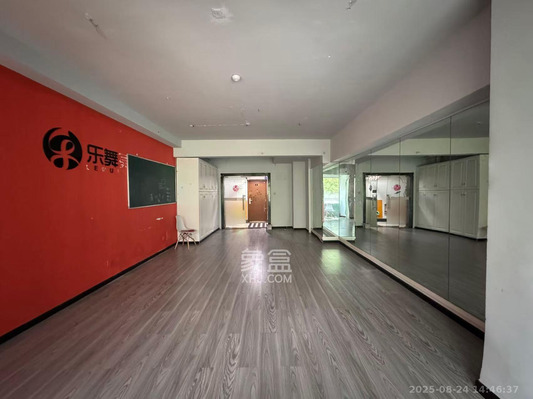 万博汇  1室1厅1卫    1900.0元/月 万博汇  1室1厅1卫    1900.0元/月室内图