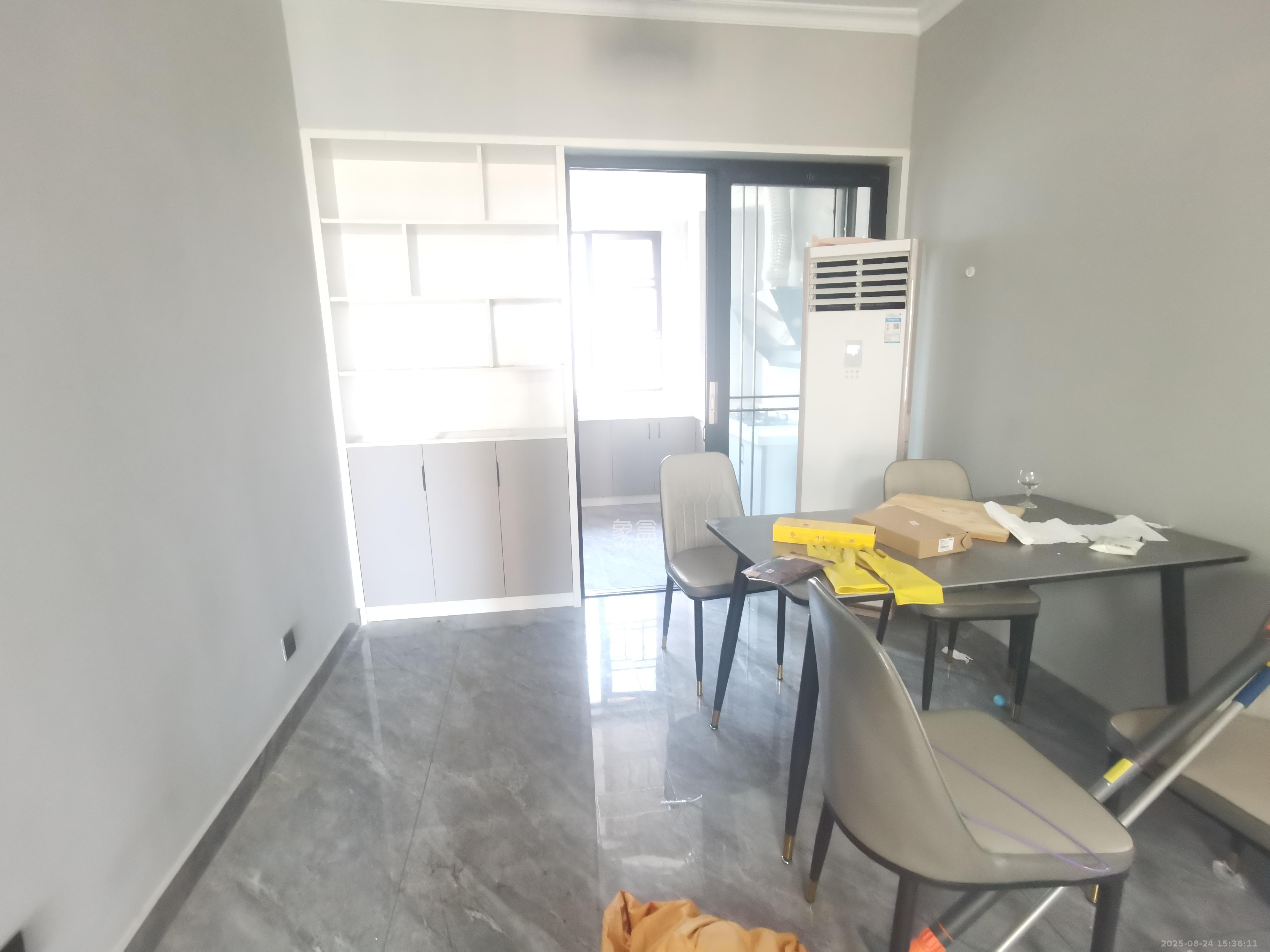 保利西海岸A区 4室2厅2卫 4200.0元/月 保利西海岸A区 4室2厅2卫 4200.0元/月室内图