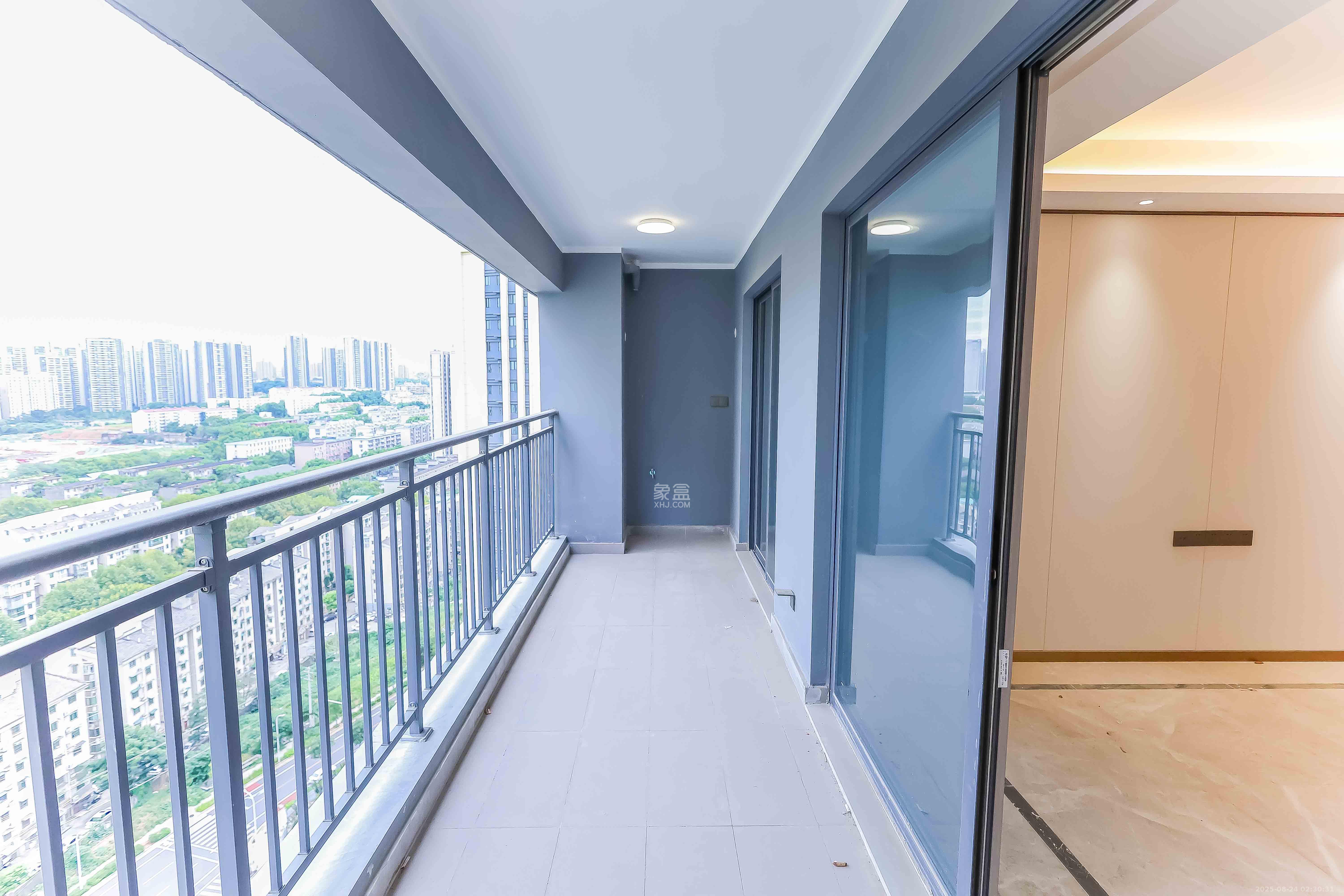 旭辉雨花郡  4室2厅2卫    190.0万其他