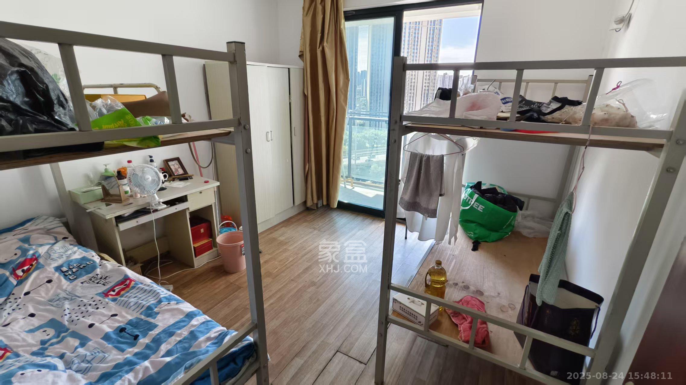 尊邸华庭 4室1厅1卫 2000.0元/月 尊邸华庭 4室1厅1卫 2000.0元/月室内图