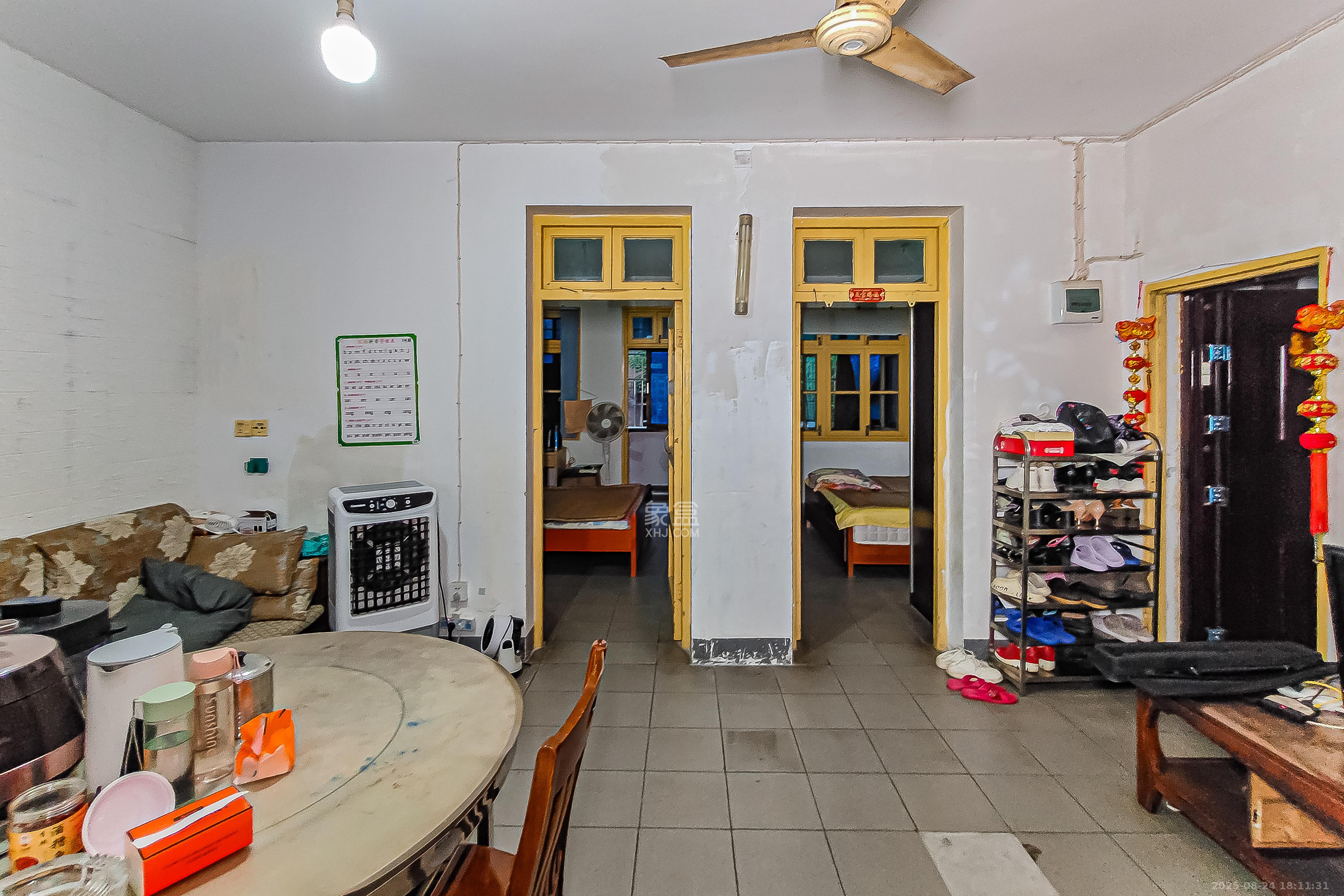 化油器厂宿舍  2室2厅1卫    43.6万客厅