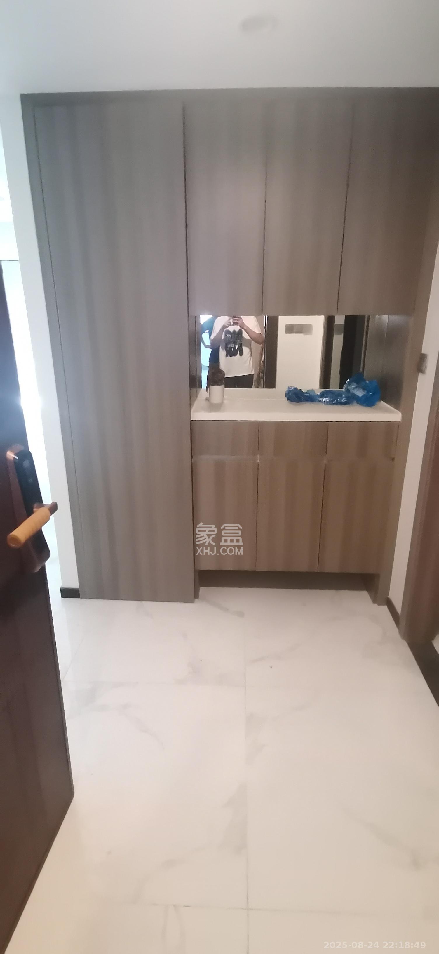 中海阅溪府  3室1厅2卫   3500.00元/月
