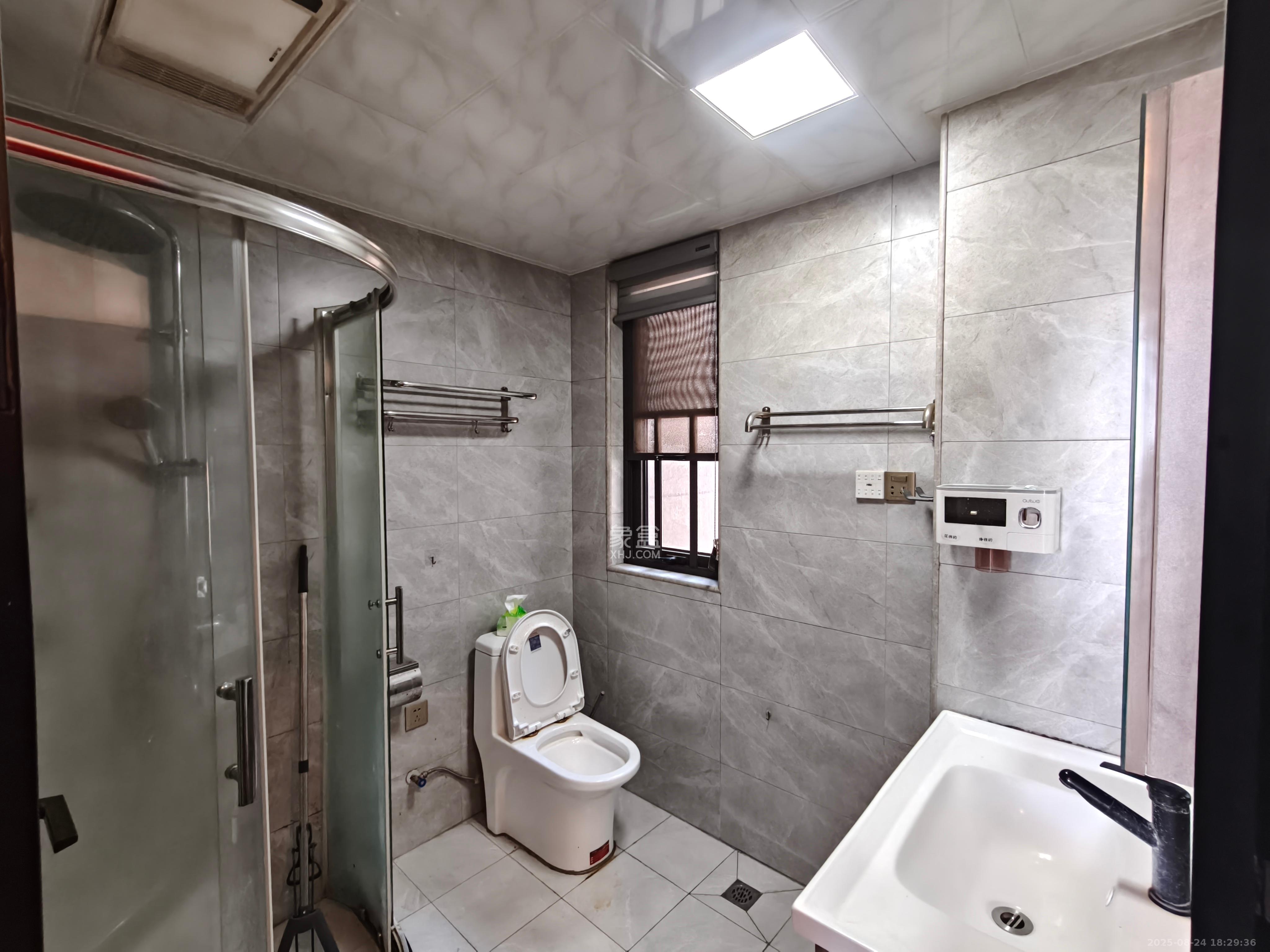 明昇壹城(明昇时代广场)三期 1室1厅1卫 2000.0元/月 明昇壹城(明昇时代广场)三期 1室1厅1卫 2000.0元/月室内图