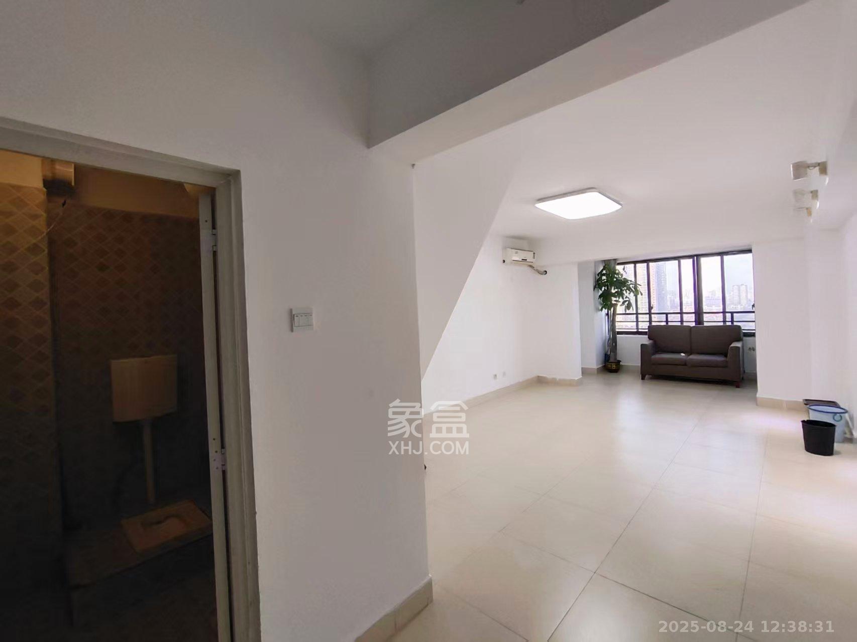 嘉玺大厦（高桥国际公寓）   65.0㎡      2300.0元/月室内图