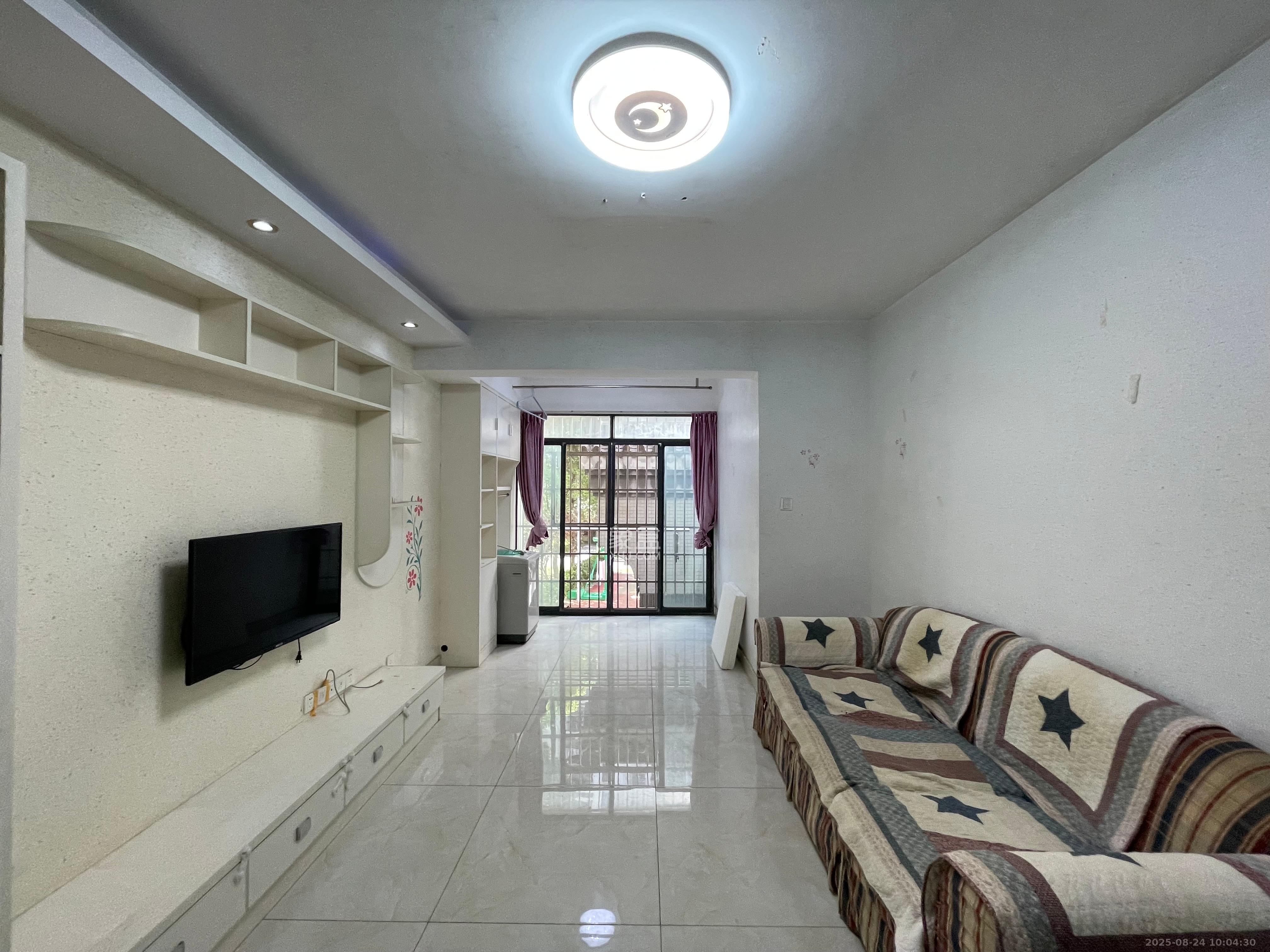 海林馨香雅苑 2室2厅1卫 2100.0元/月 海林馨香雅苑 2室2厅1卫 2100.0元/月室内图