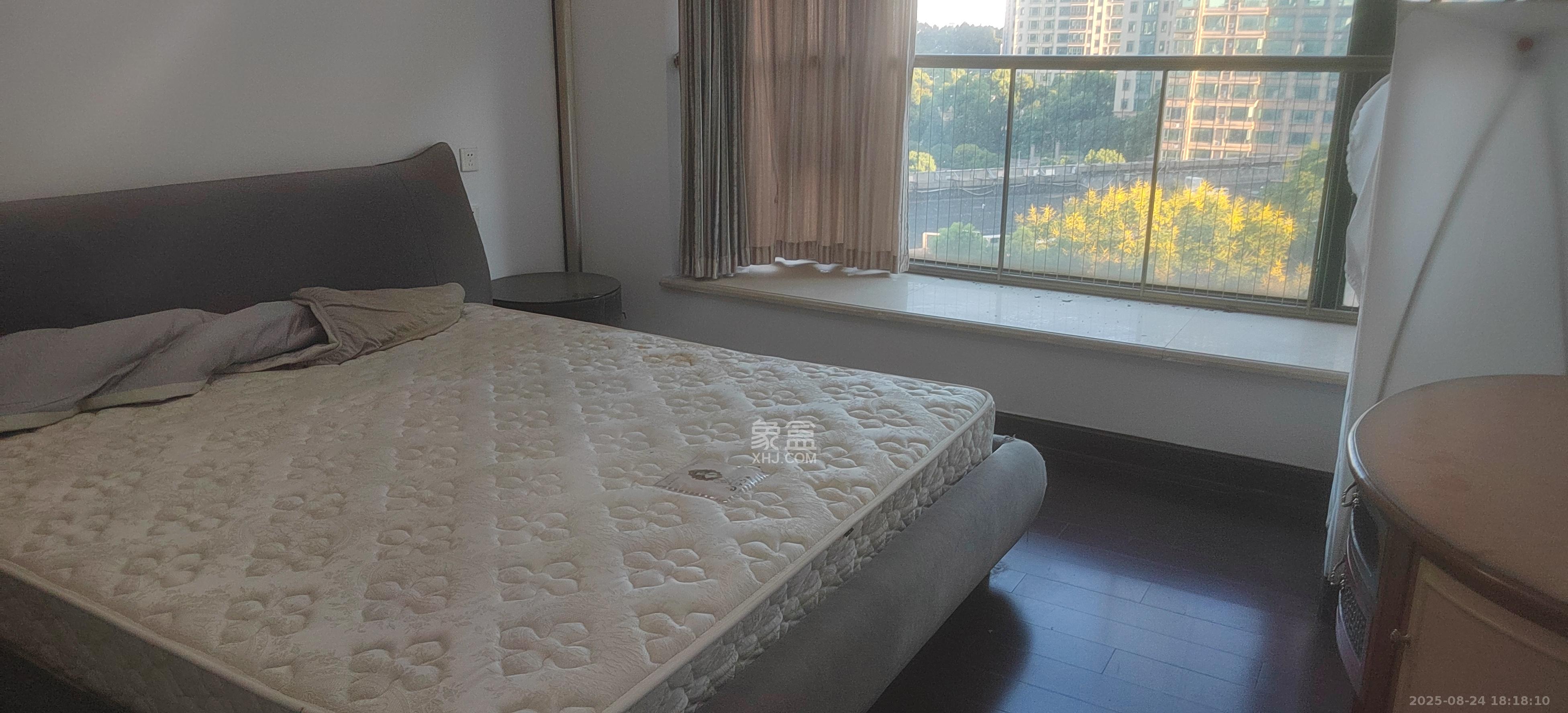恒大华府  3室2厅2卫   2900.00元/月室内图