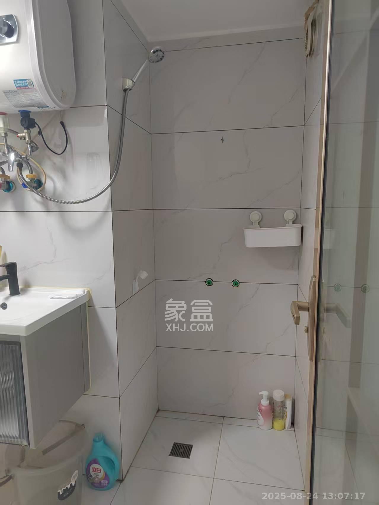 长房时代小镇 1室1厅1卫 1200.0元/月 长房时代小镇 1室1厅1卫 1200.0元/月室内图