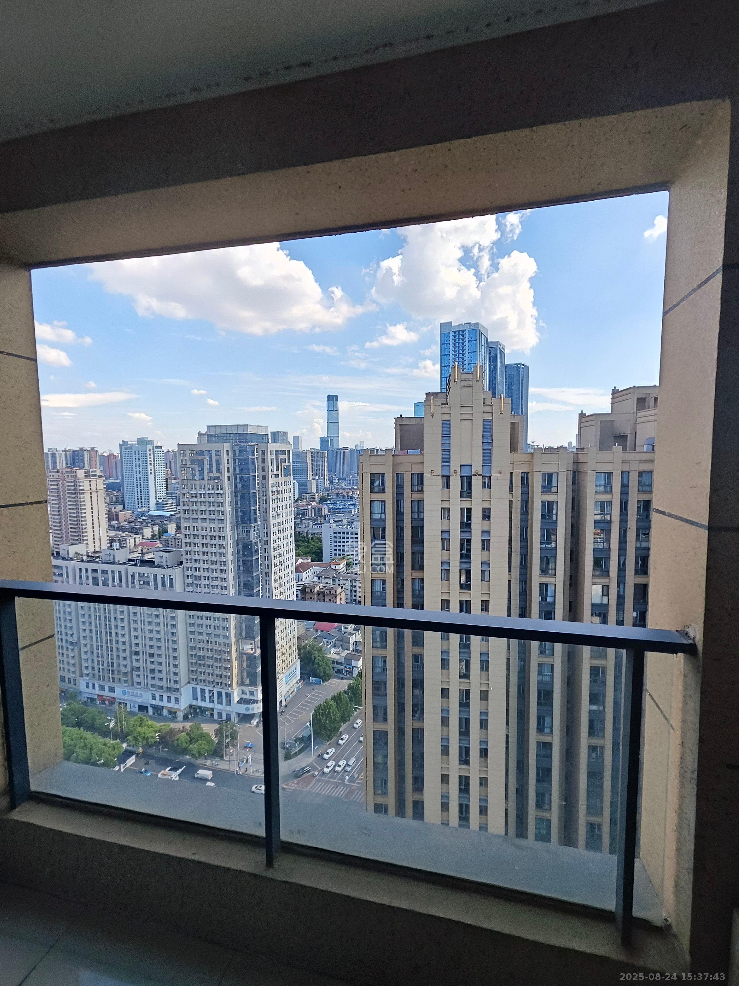 复地崑玉国际一期  2室2厅1卫    3500.0元/月室内图