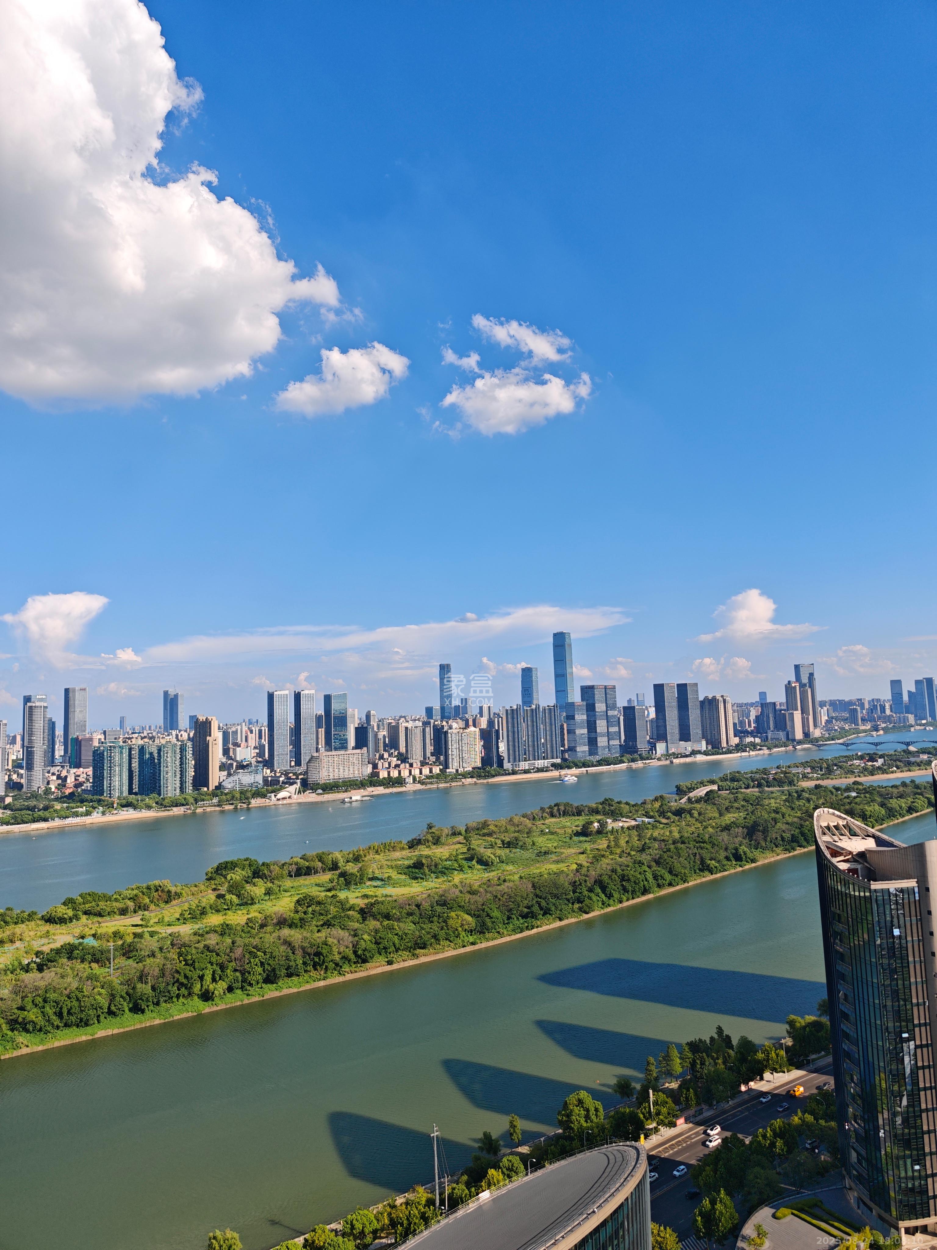 滨江府1913 4室2厅3卫 10000.0元/月 滨江府1913 4室2厅3卫 10000.0元/月室内图