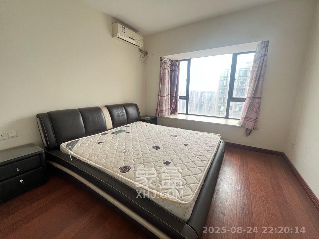 钰龙天下一期  3室2厅2卫    2800.0元/月 钰龙天下一期  3室2厅2卫    2800.0元/月室内图