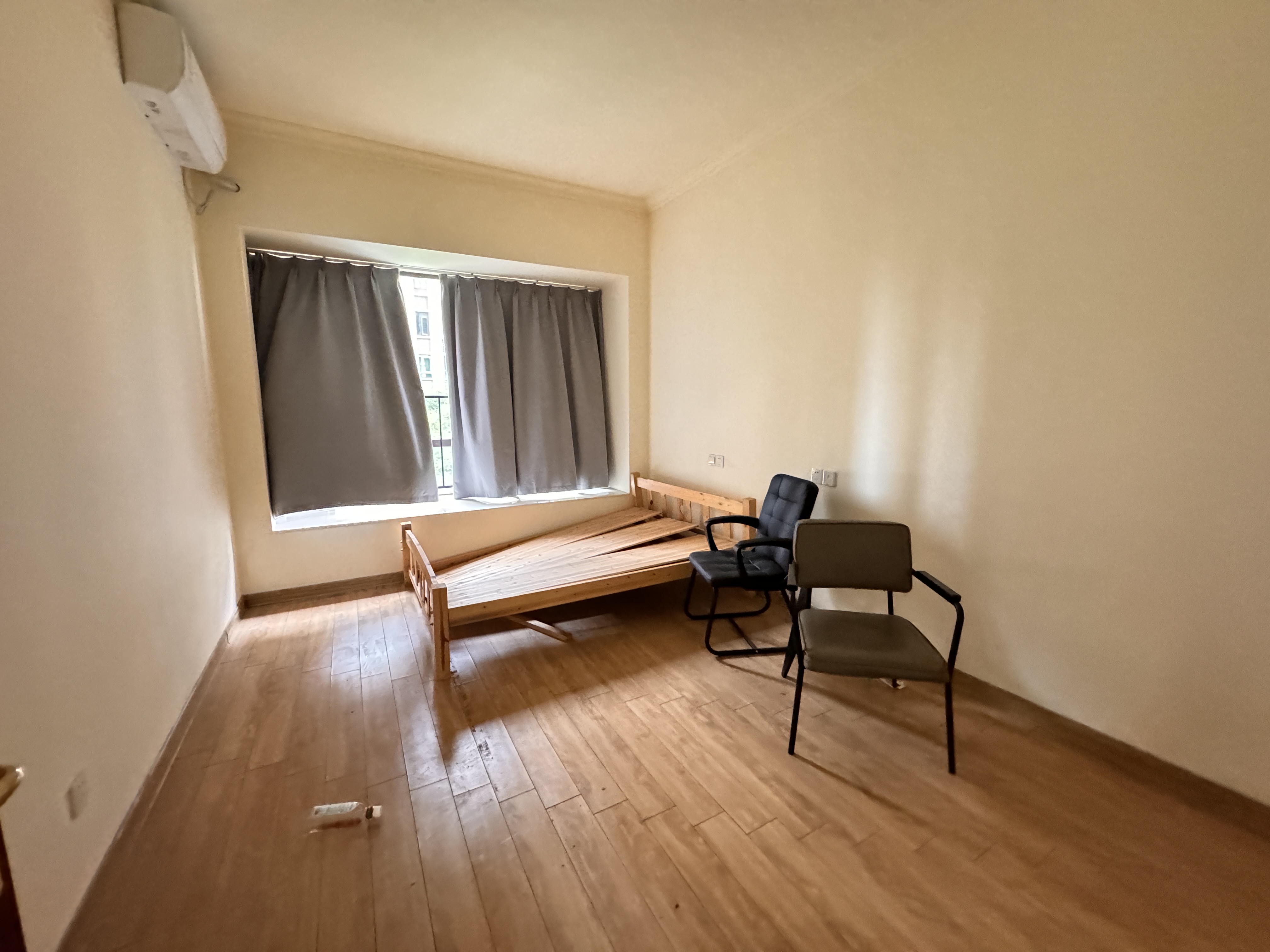 华耀碧桂园十里江湾天汇 4室2厅3卫 3000.0元/月 华耀碧桂园十里江湾天汇 4室2厅3卫 3000.0元/月室内图