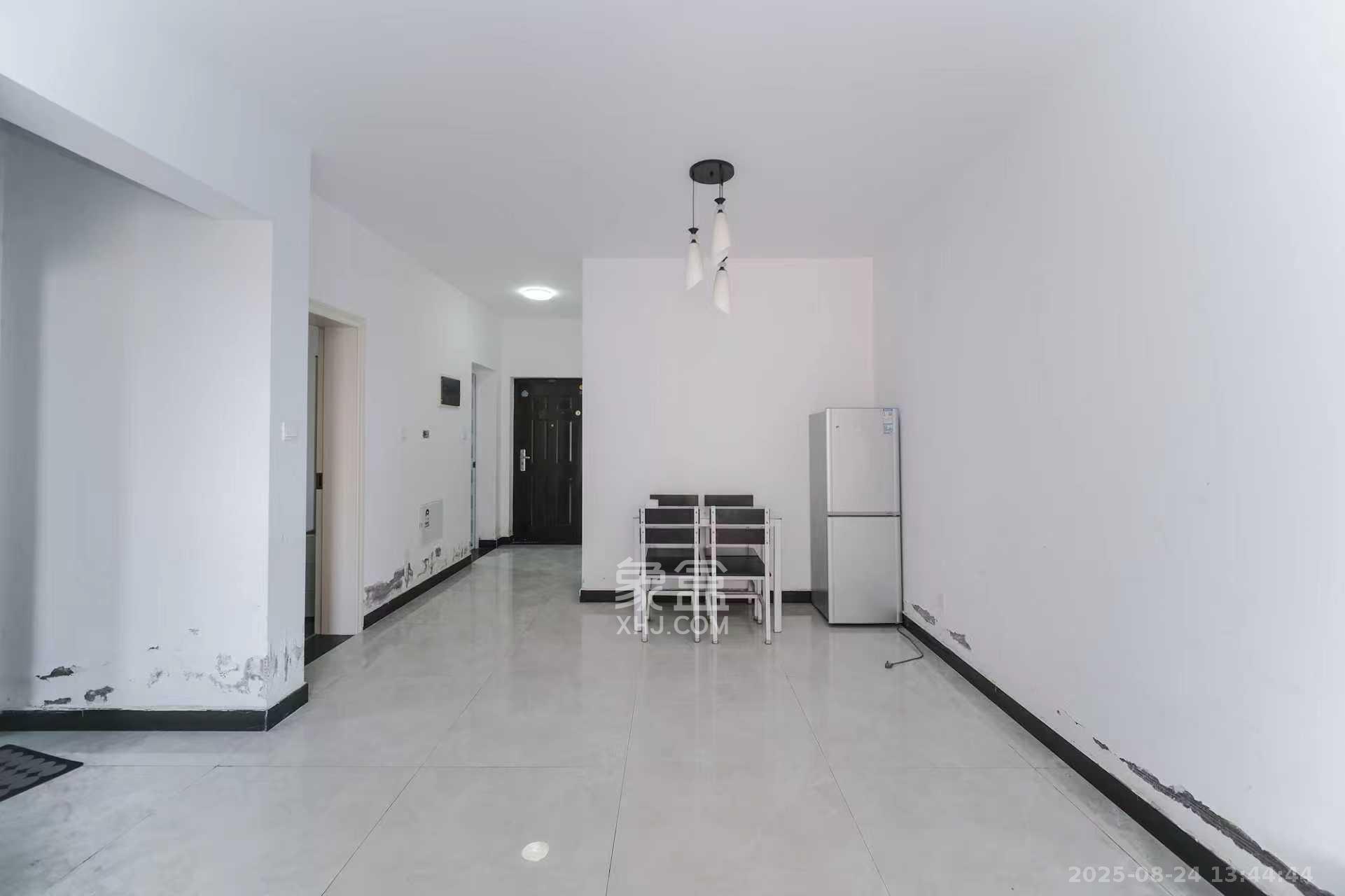 保利香槟国际  2室2厅2卫    1600.0元/月 保利香槟国际  2室2厅2卫    1600.0元/月室内图