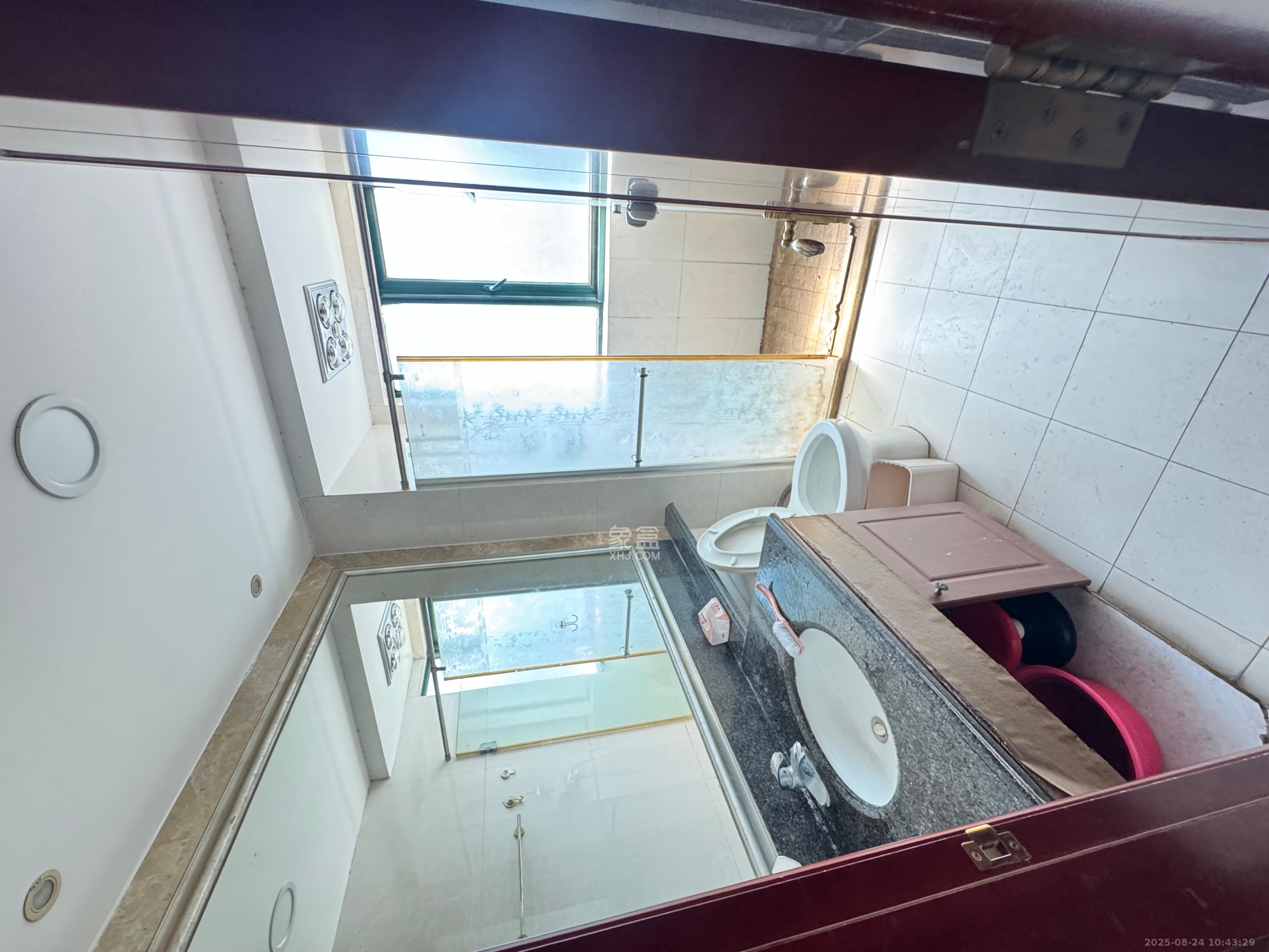 恒大华府  2室2厅1卫    2000.0元/月室内图