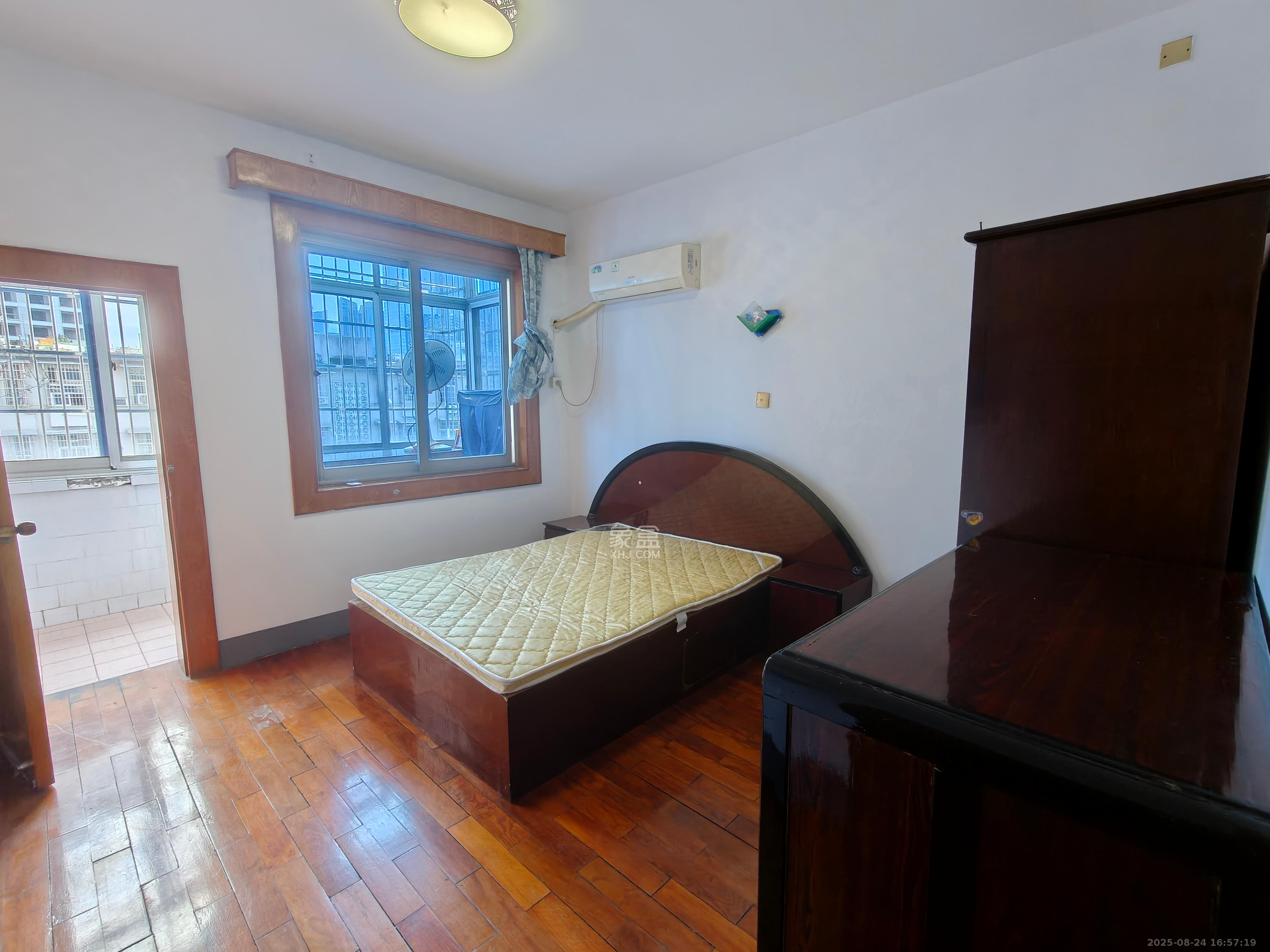 祝威岗散盘  3室1厅1卫    2500.0元/月 祝威岗散盘  3室1厅1卫    2500.0元/月室内图