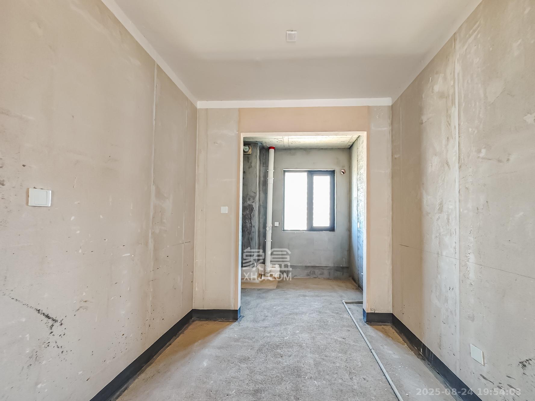 长沙融创城 3室2厅2卫 46.8万 长沙融创城 3室2厅2卫 46.8万客厅