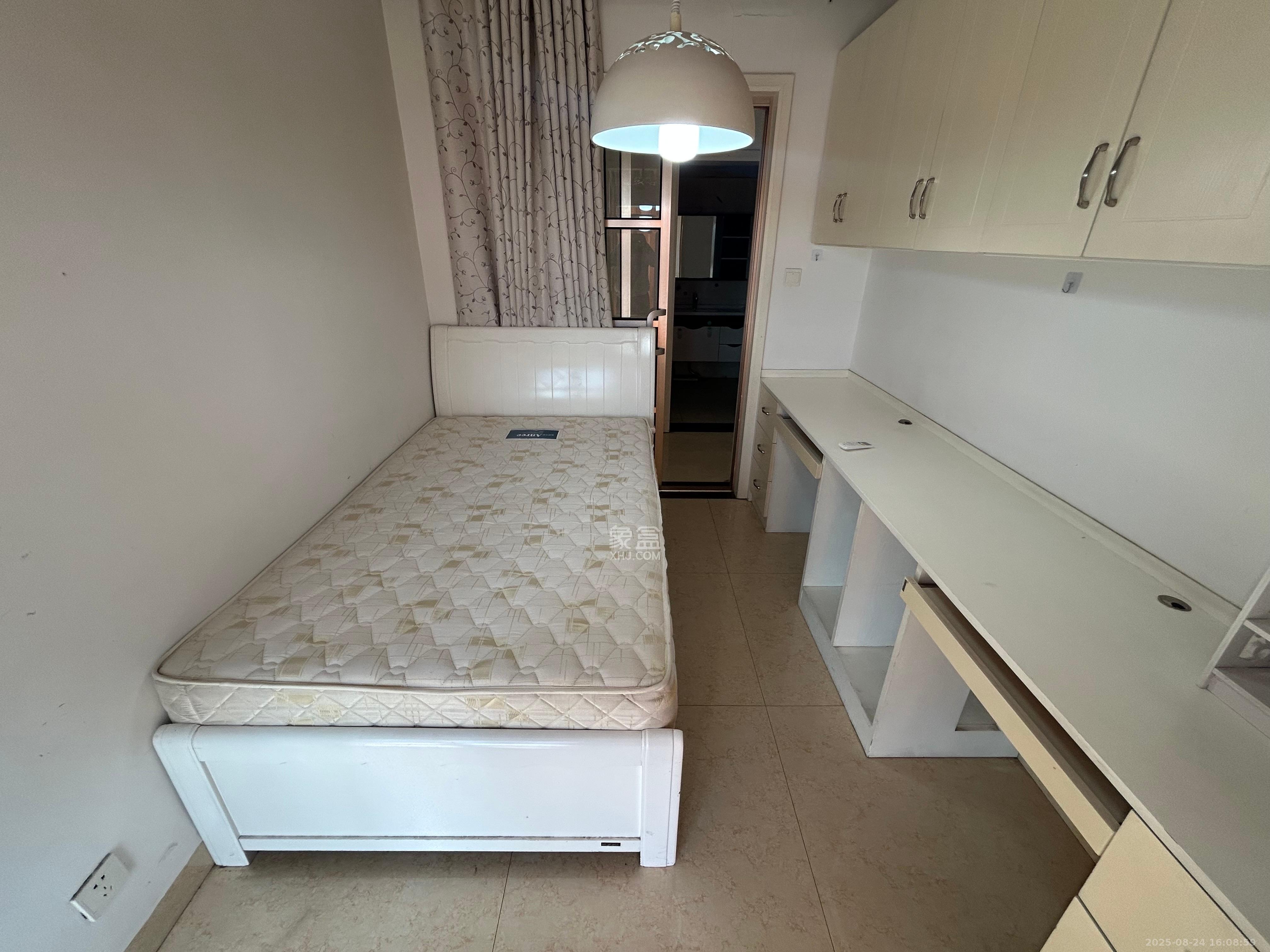 领航江阁  3室2厅2卫    2700.0元/月 领航江阁  3室2厅2卫    2700.0元/月室内图