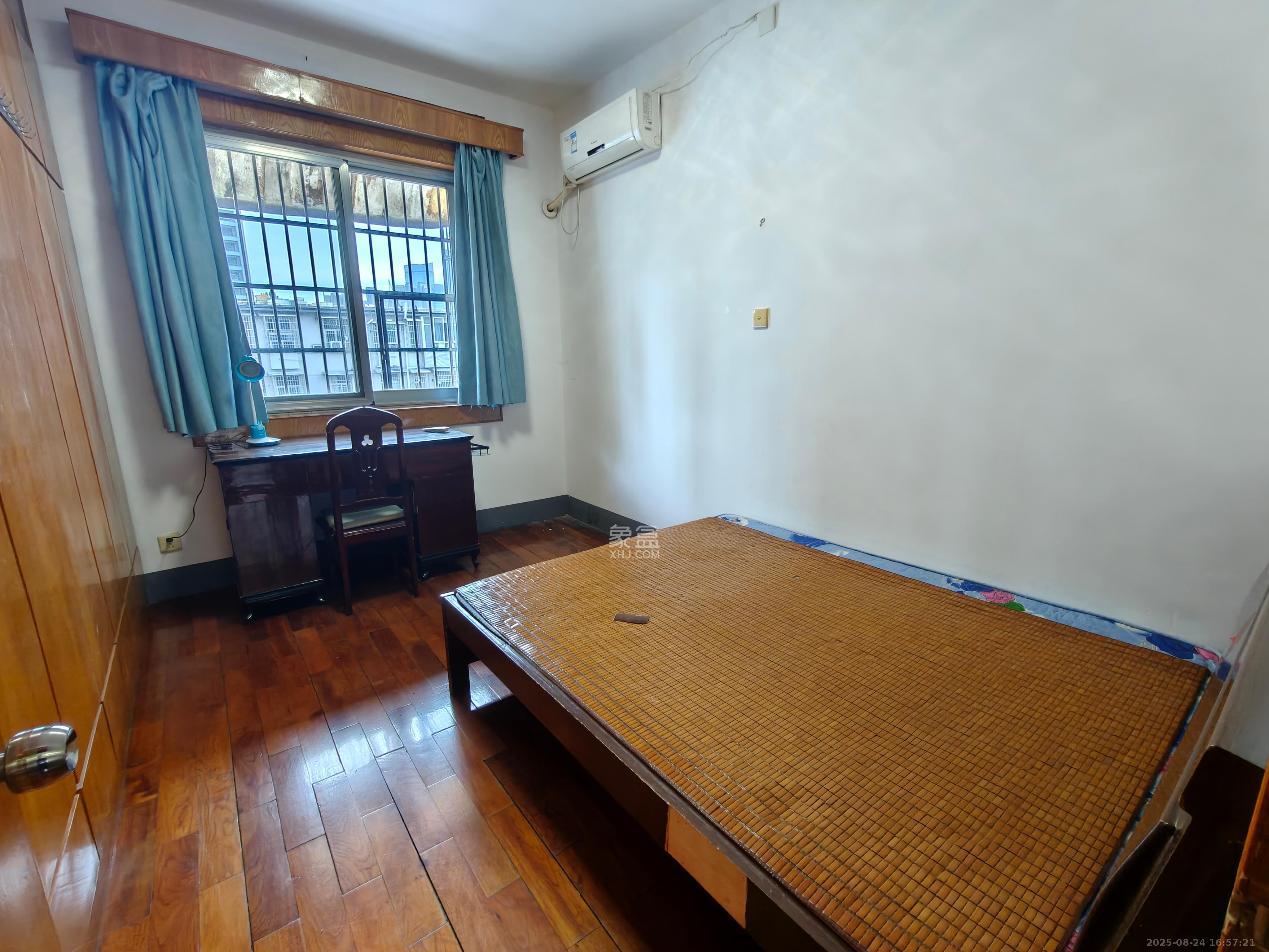 祝威岗散盘  3室1厅1卫    2500.0元/月 祝威岗散盘  3室1厅1卫    2500.0元/月室内图