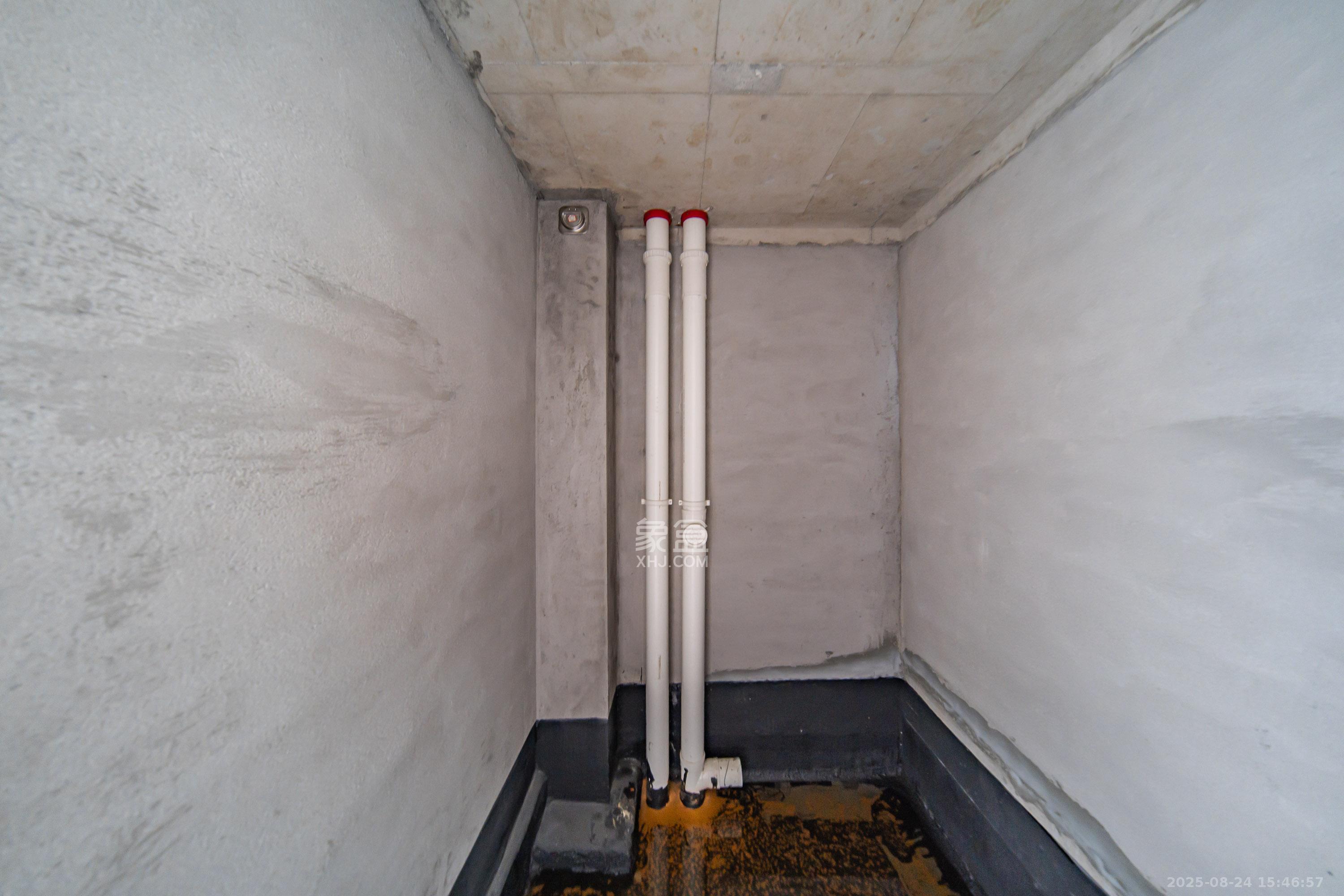 中建钰山湖  4室2厅3卫    290.0万 中建钰山湖  4室2厅3卫    290.0万卫生间