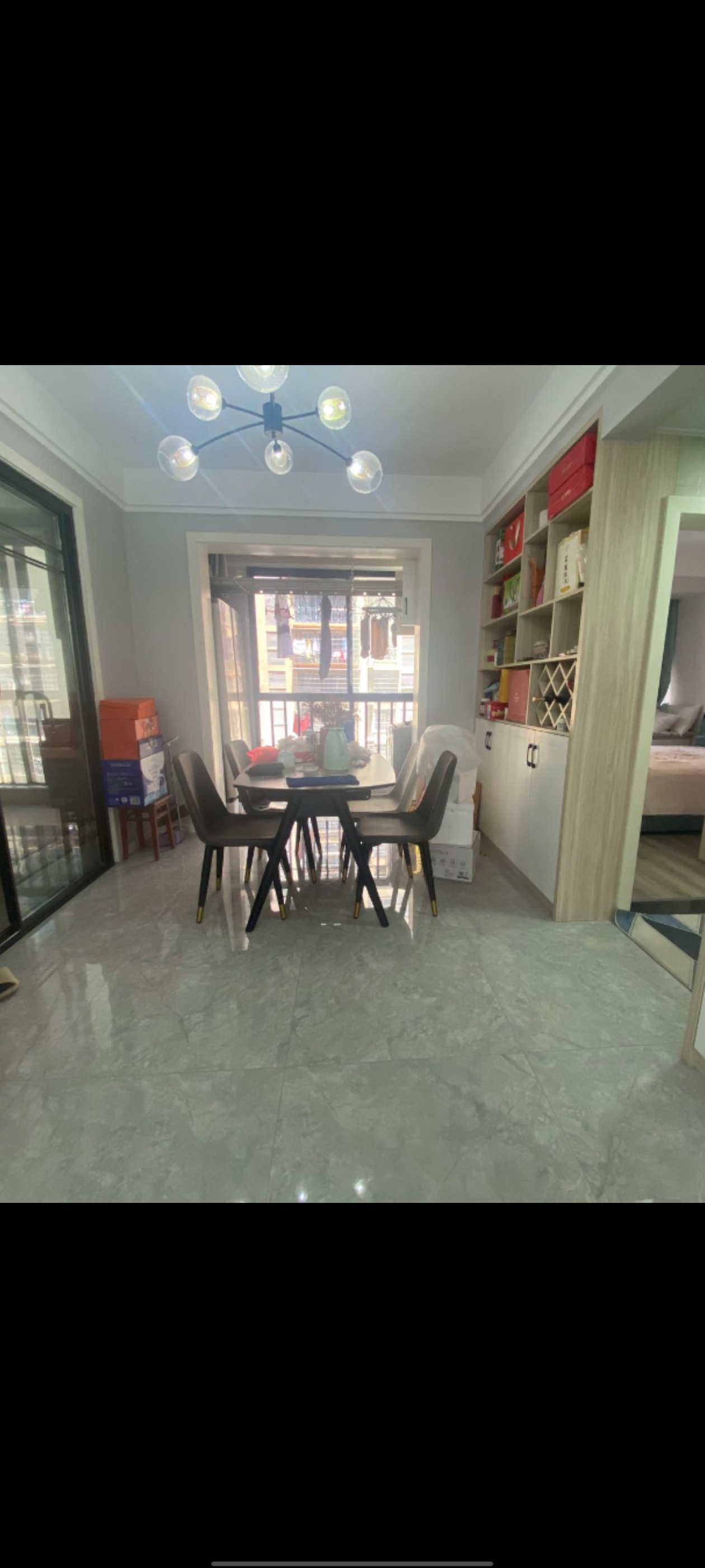 滨江花园 3室2厅2卫 78.0万 滨江花园 3室2厅2卫 78.0万客厅