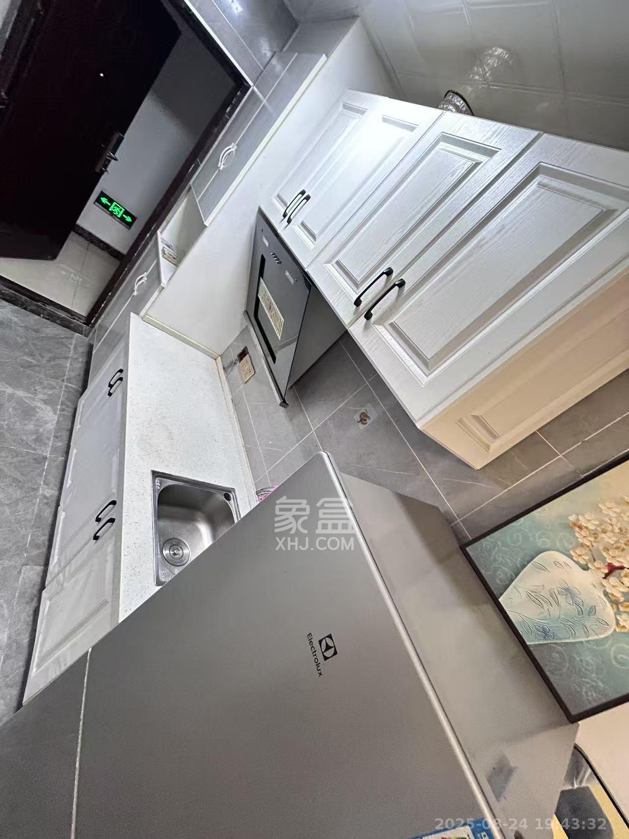 叠彩兰亭  1室1厅1卫    1600.0元/月室内图