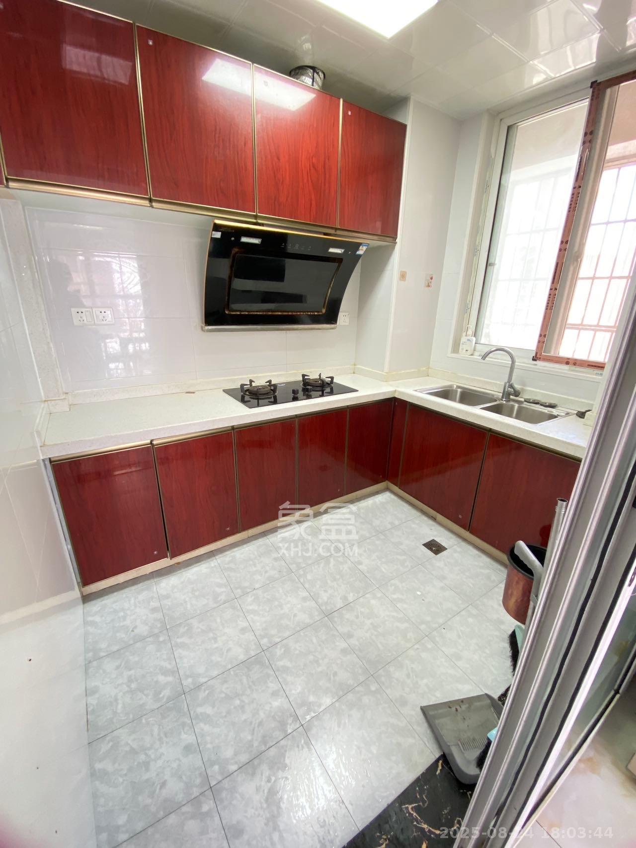 明天一城 2室2厅1卫 1800.0元/月 明天一城 2室2厅1卫 1800.0元/月室内图