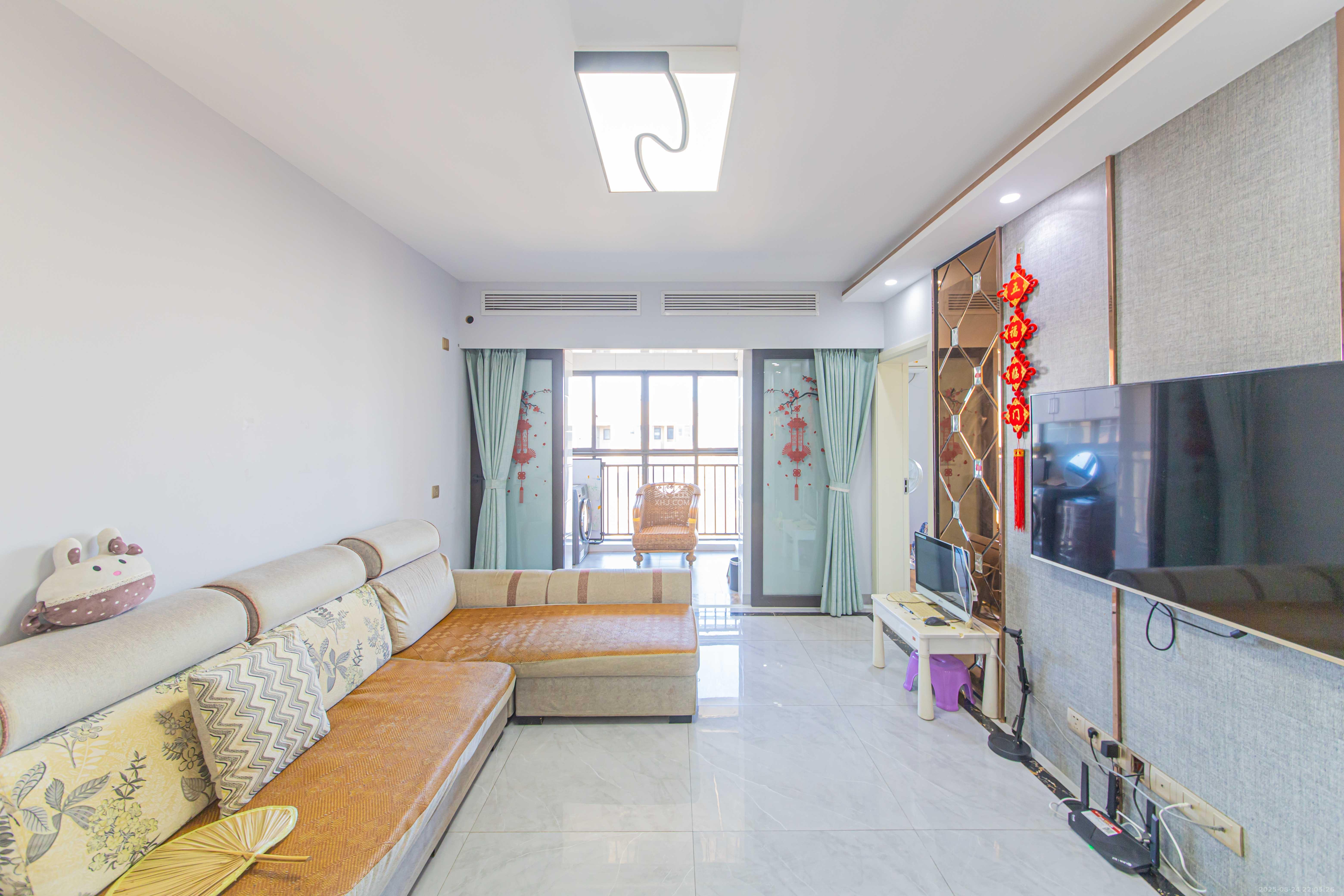 北辰中央公园C区 3室2厅1卫 90.0万 北辰中央公园C区 3室2厅1卫 90.0万客厅